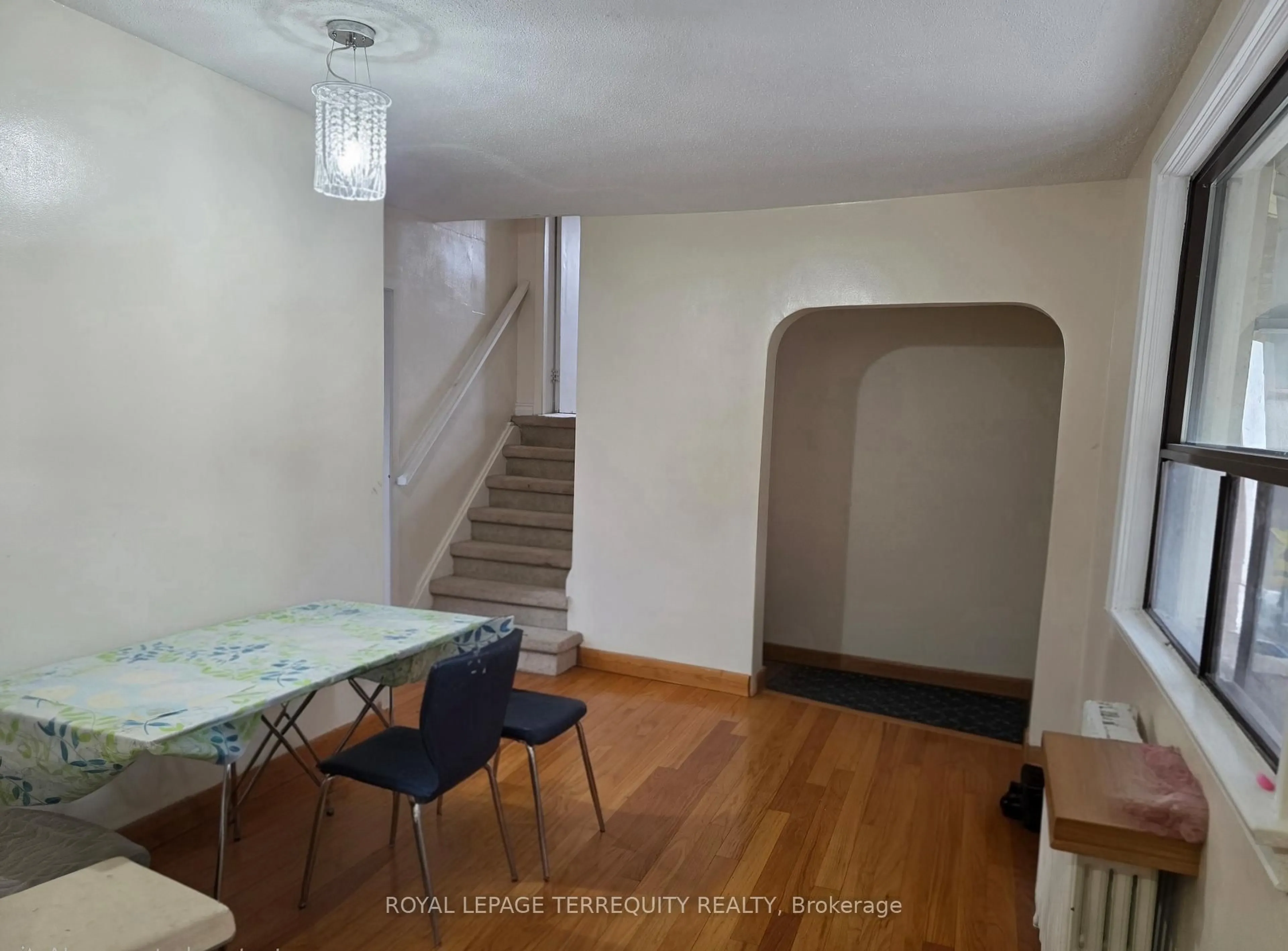 A pic of a room for 34 Downsview Ave, Toronto Ontario M3M 1C9