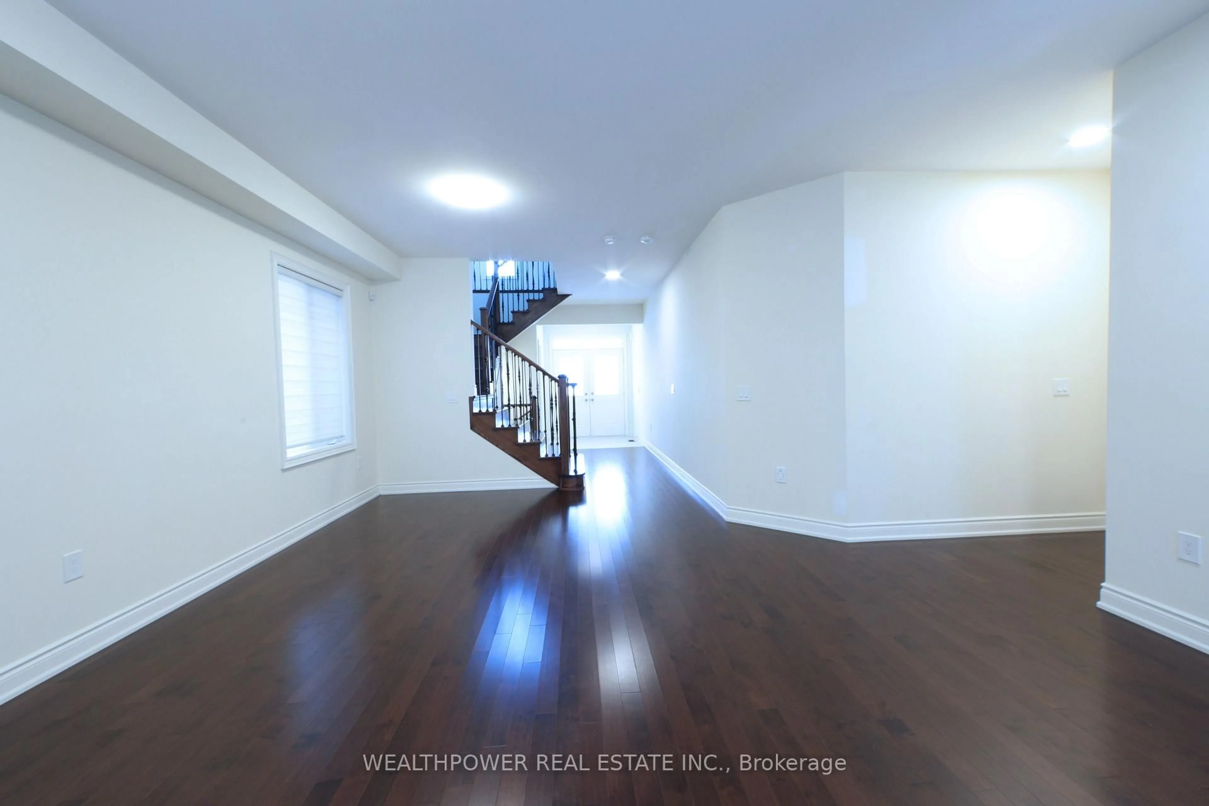 Indoor foyer for 248 Belmore Crt, Milton Ontario L9E 1H4