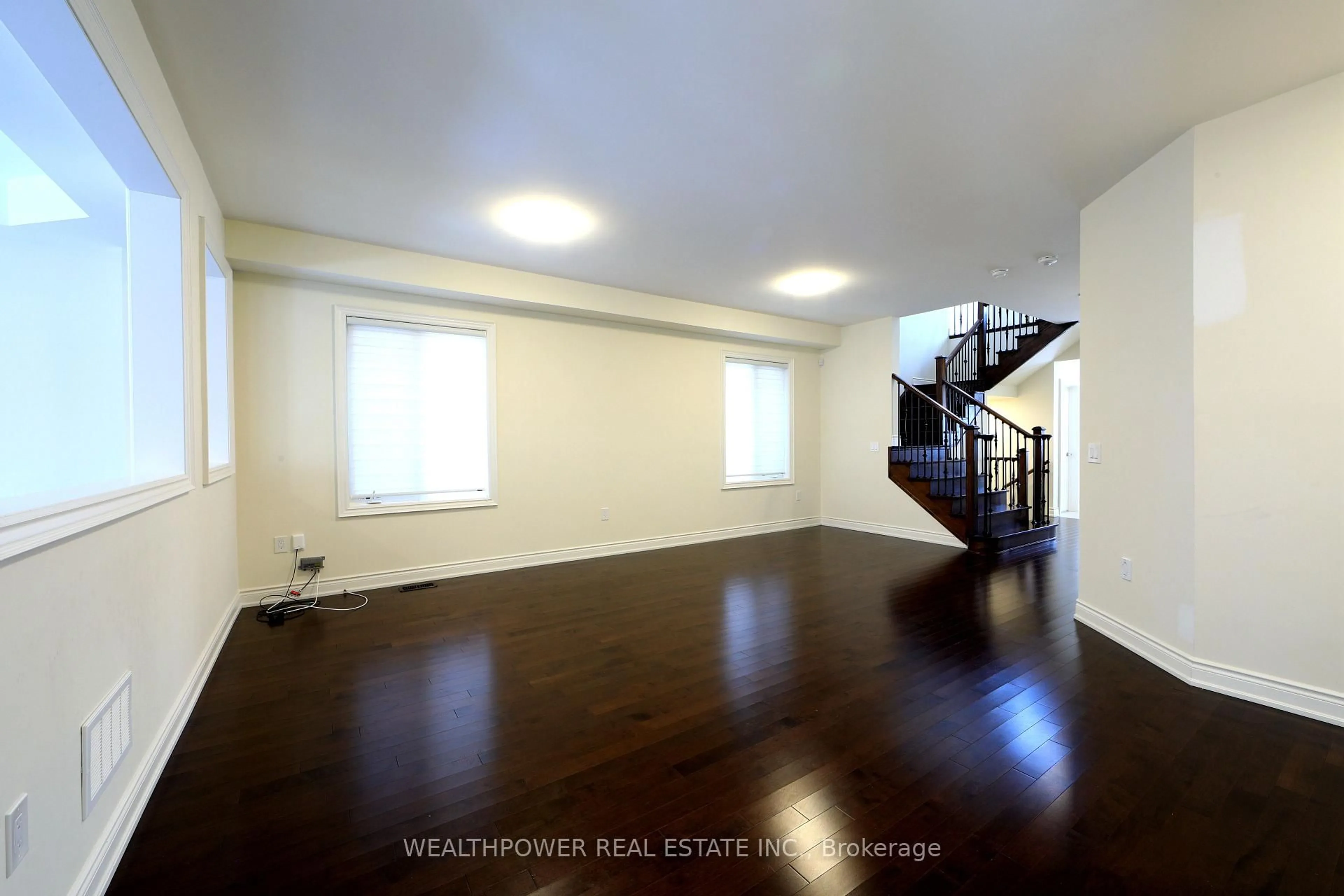 Indoor foyer for 248 Belmore Crt, Milton Ontario L9E 1H4