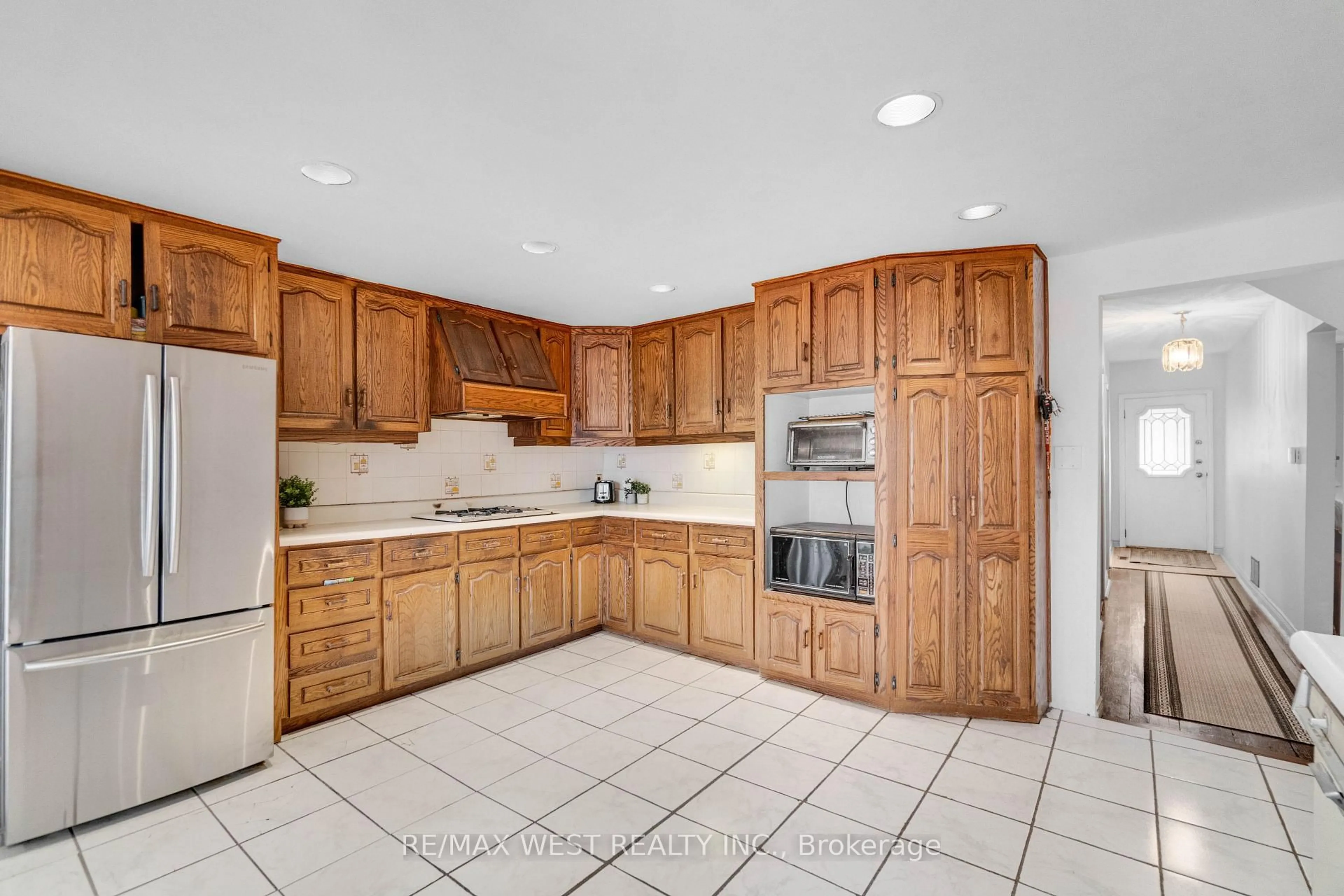 Unknown for 1518 Cawthra Rd, Mississauga Ontario L5G 4L2