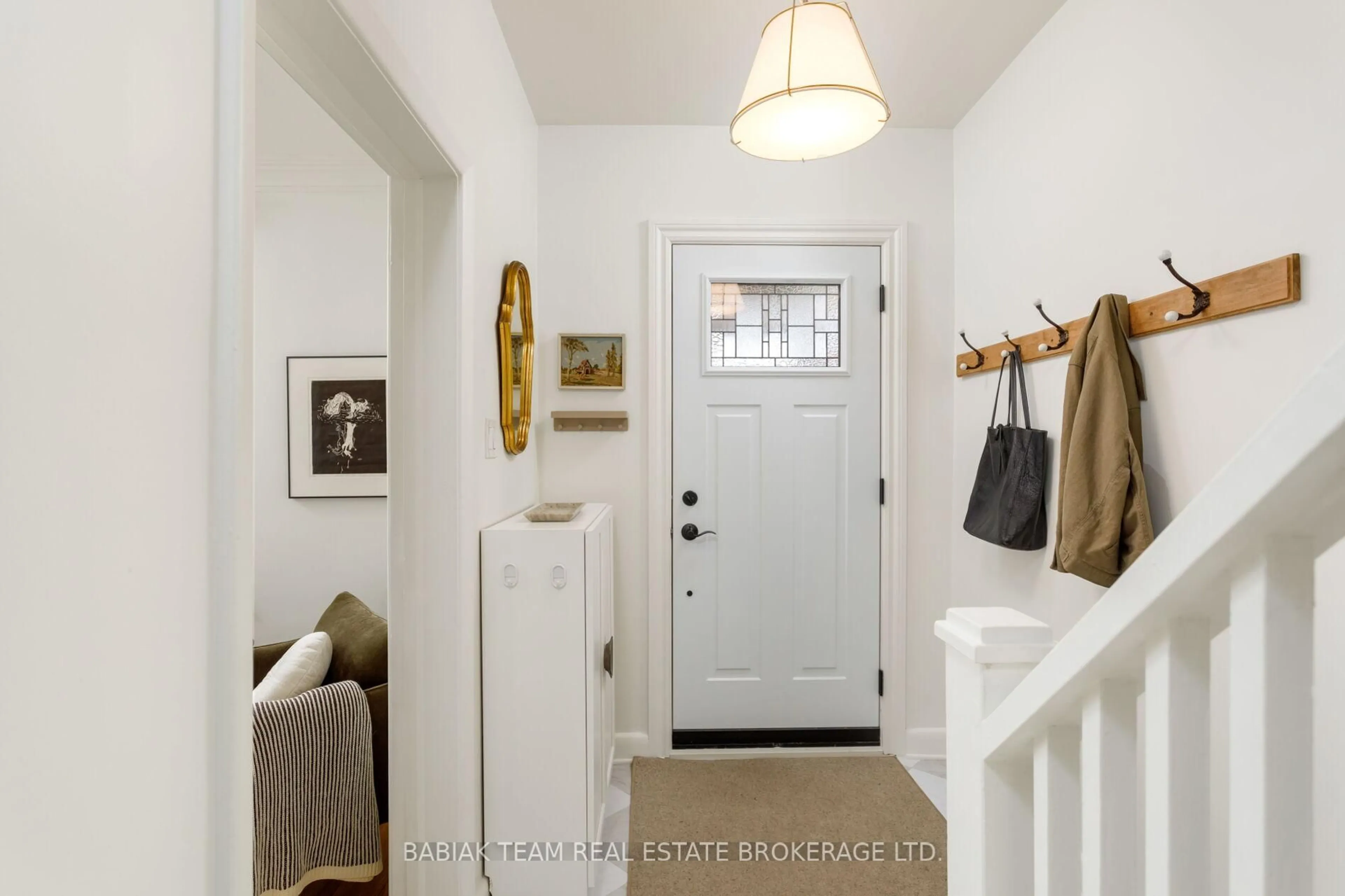 Indoor entryway for 45 Montye Ave, Toronto Ontario M6S 2G8