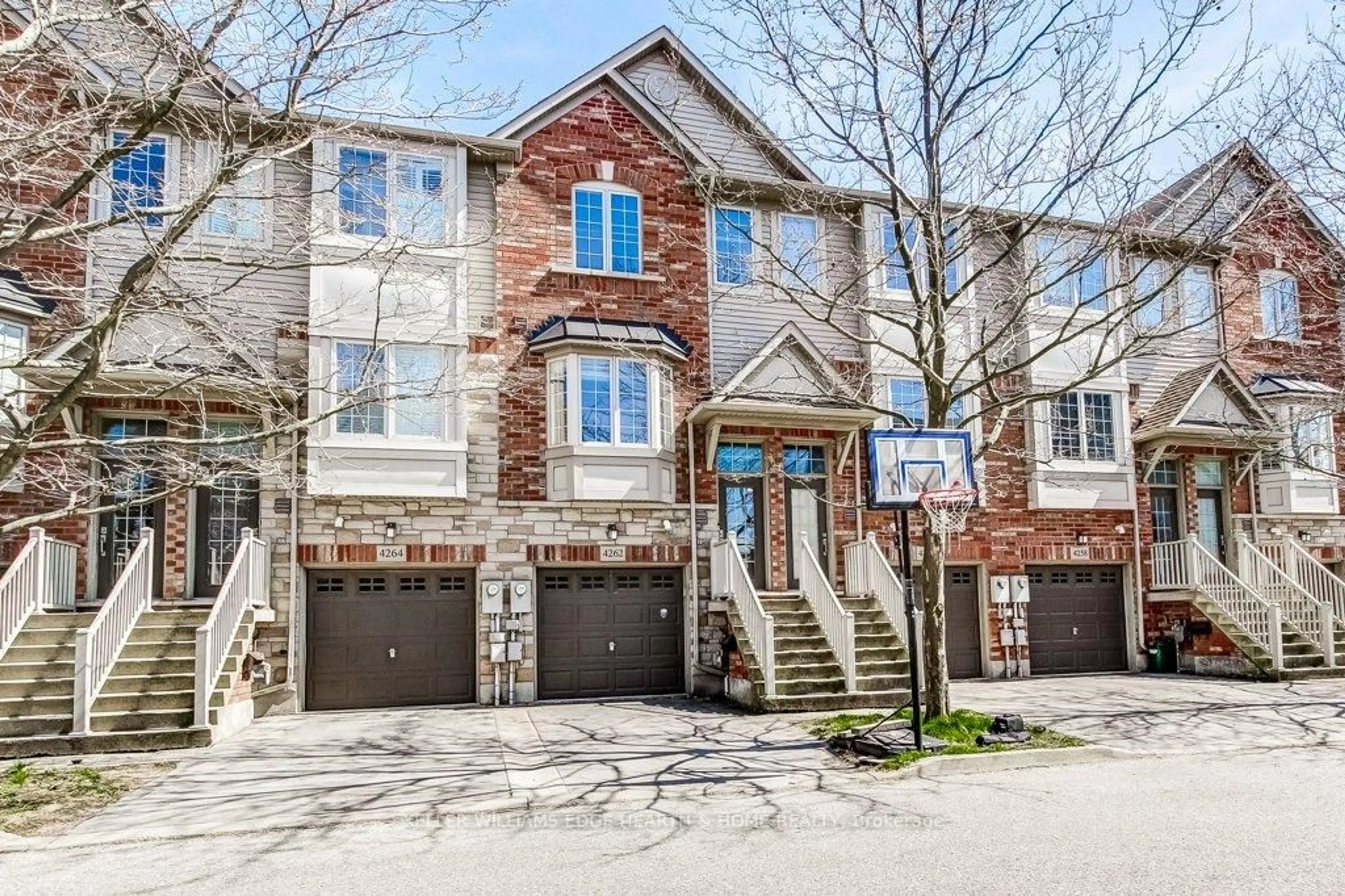 Home with brick exterior material, street for 4262 Ingram Common, Burlington Ontario L7L 0C4