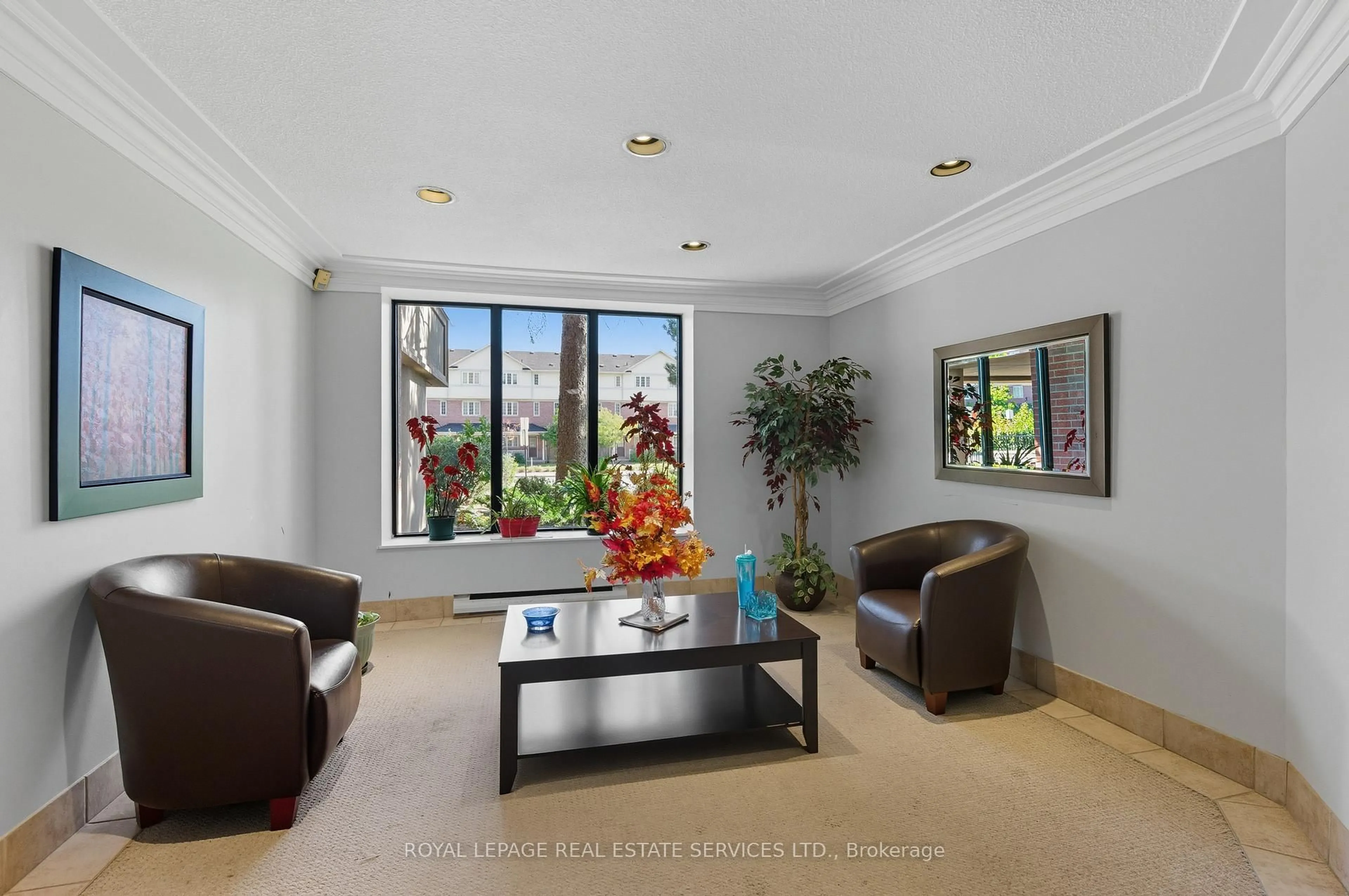 Lobby for 6720 Glen Erin Dr #904, Mississauga Ontario L5N 3K8