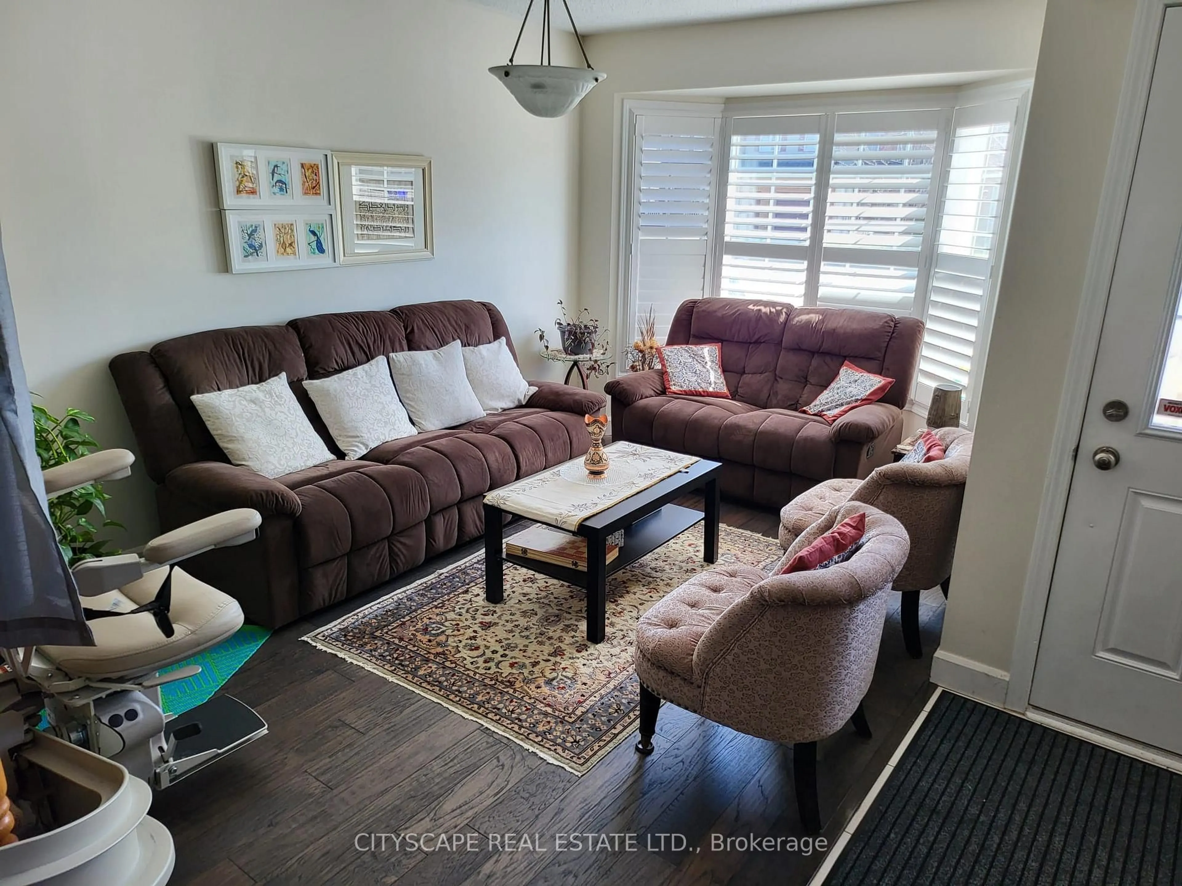 Living room with furniture, unknown for 1065 Clark Blvd, Milton Ontario L9T 6Y1