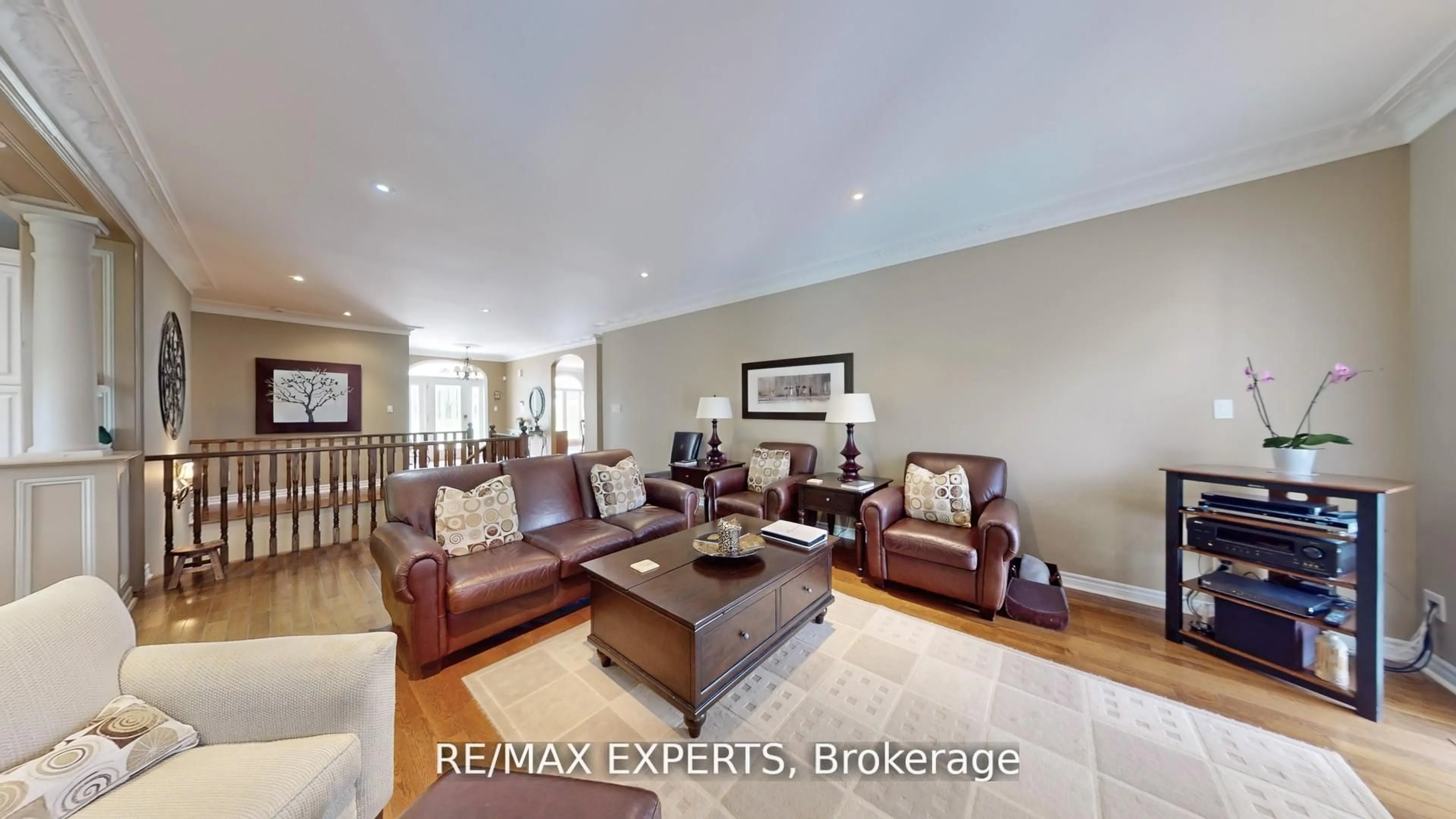 Living room with furniture, unknown for 6 Overlook Rdge, Caledon Ontario L7E 0C1