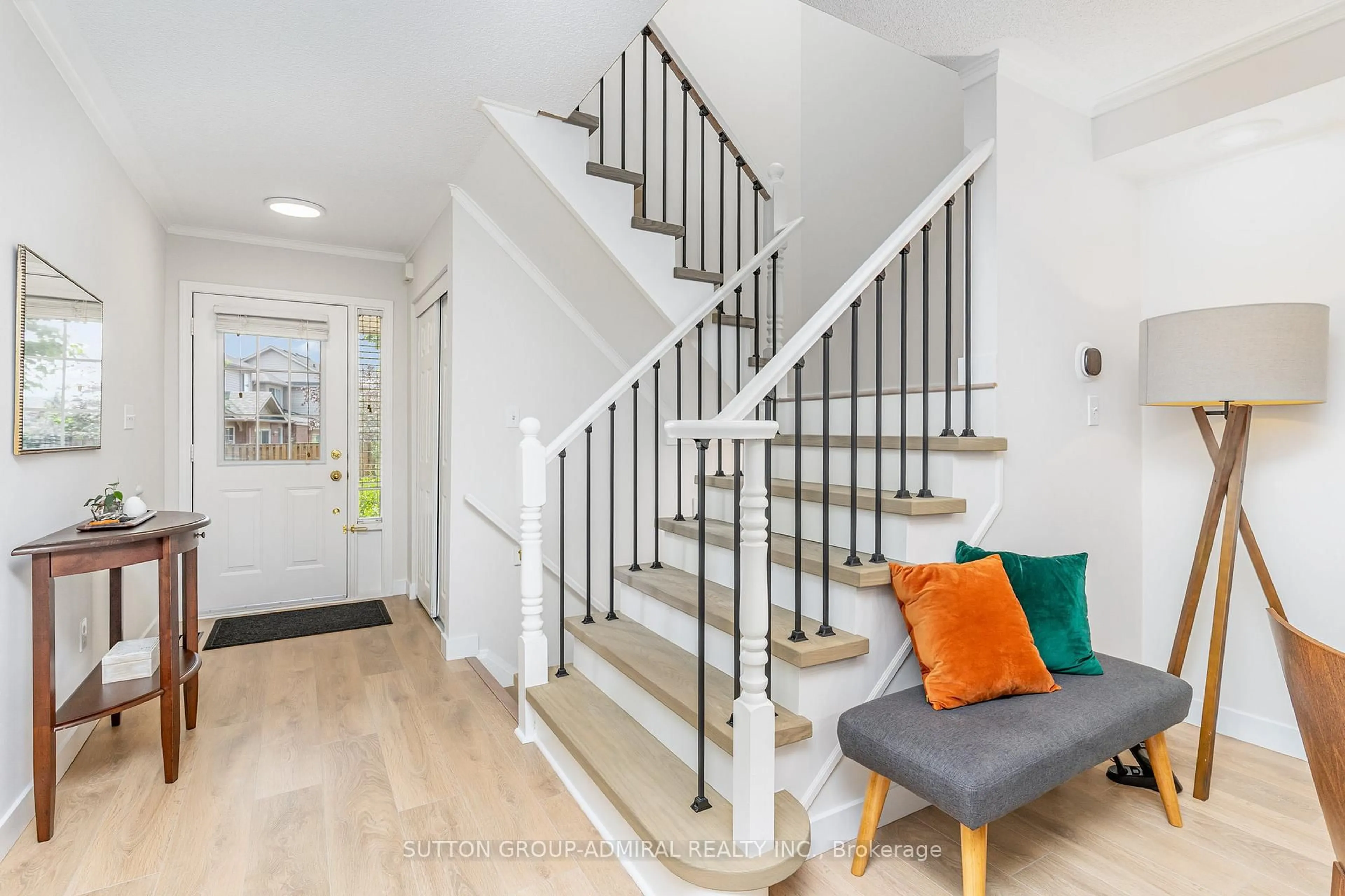 Stairs for 2225 Amberglen Crt, Oakville Ontario L6M 4W8