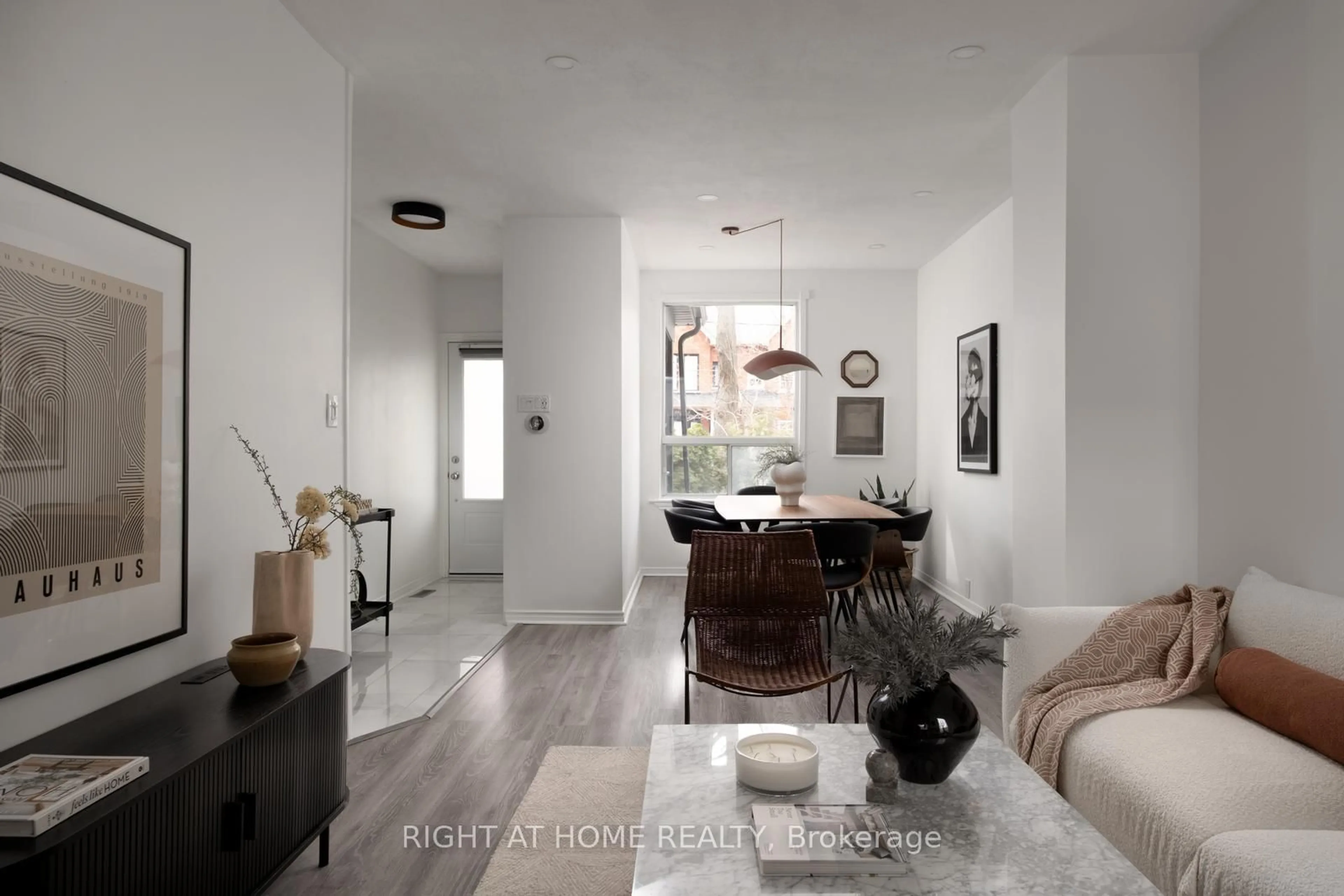 Unknown for 49 Osler St, Toronto Ontario M6P 4A1