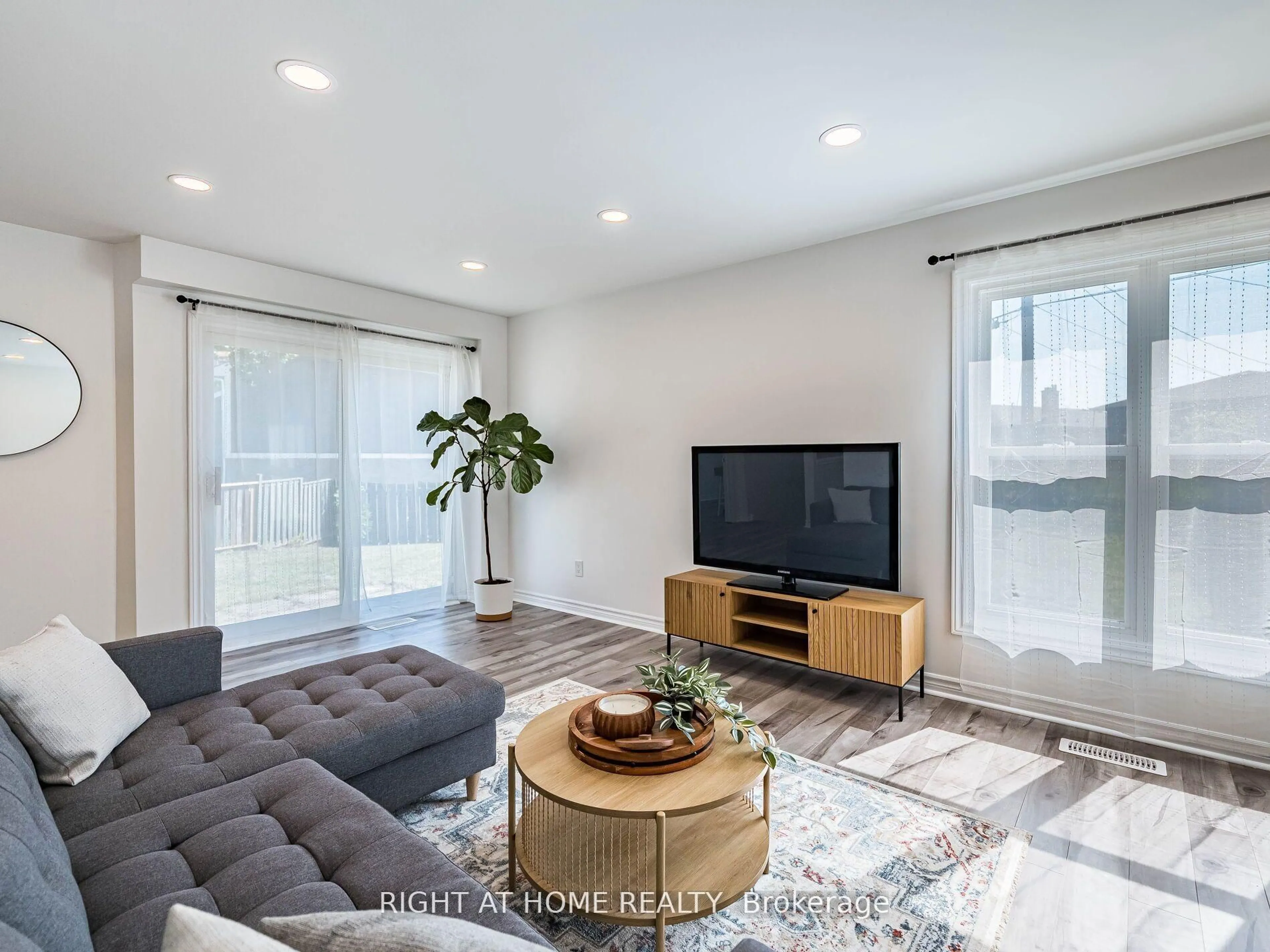 Living room with furniture, unknown for 2 Giles Crt, Toronto Ontario M9V 4C5