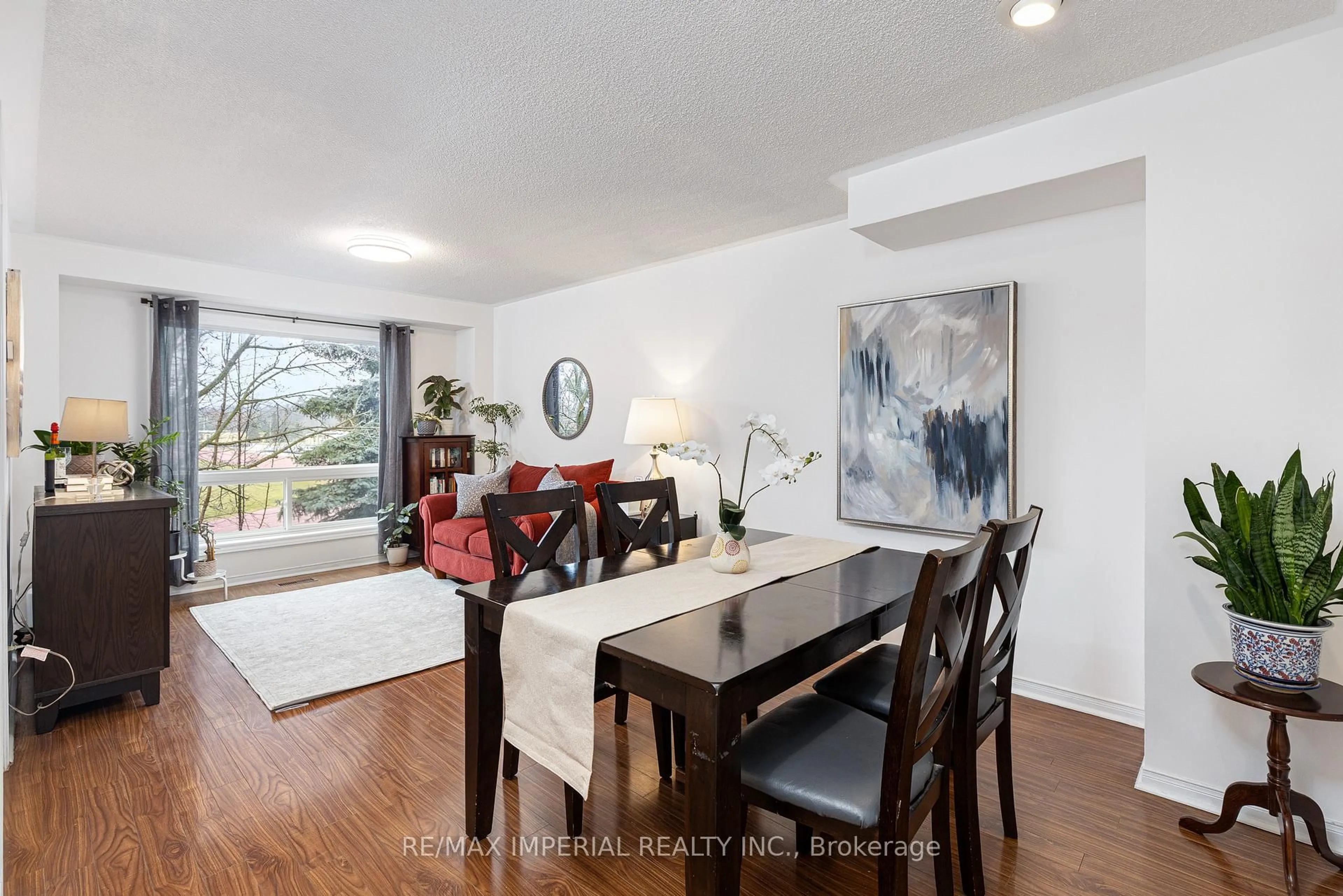 Dining room, wood/laminate floor for 5305 Glen Erin Dr #37B, Mississauga Ontario L5M 5N7