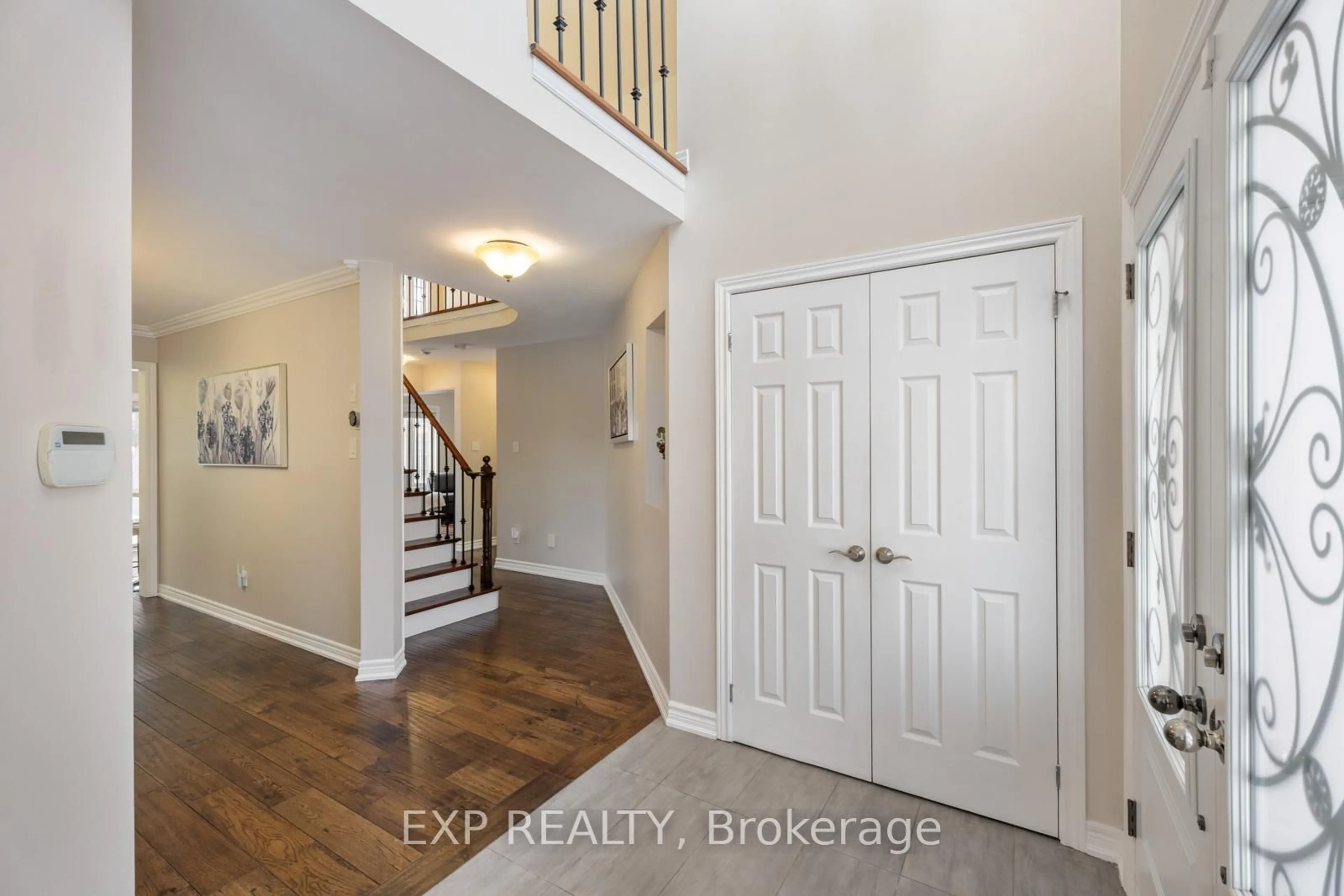 Indoor entryway for 81 Farthingale Cres, Brampton Ontario L7A 1W7