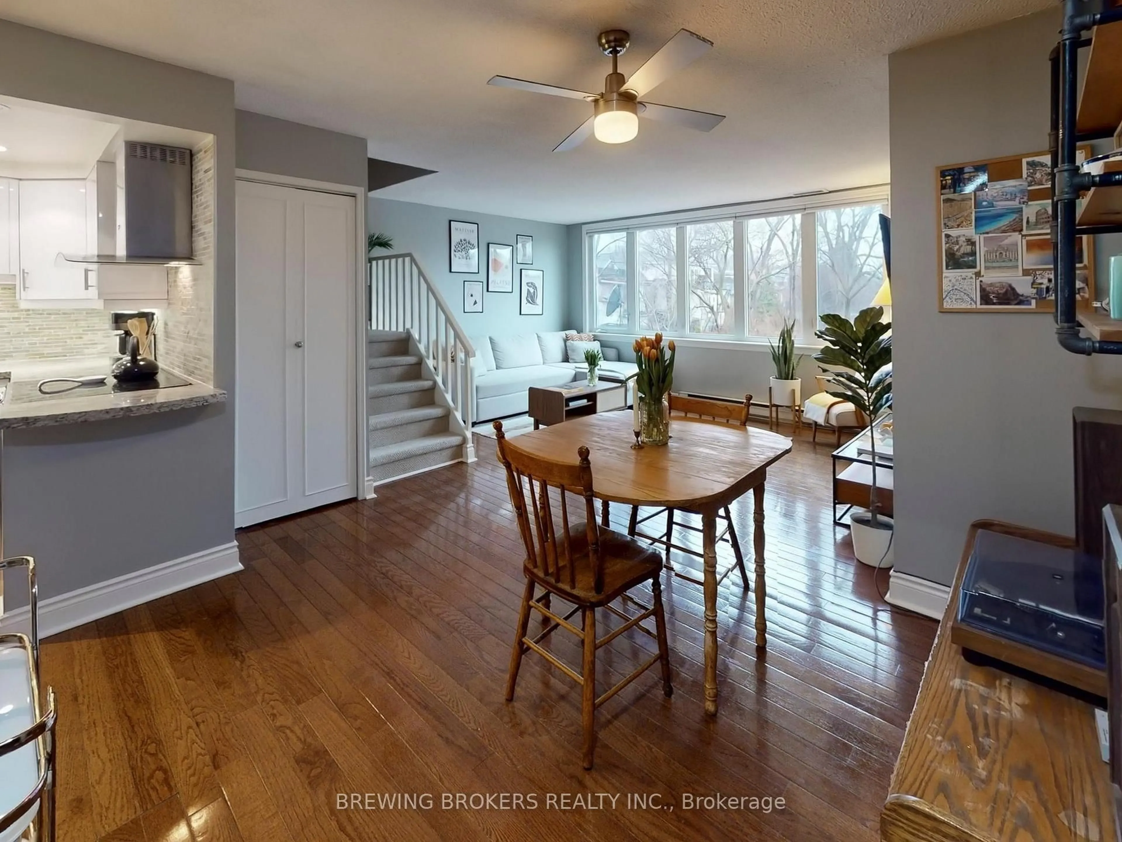 Open concept kitchen, unknown for 1252 King St #12, Toronto Ontario M6K 1G5