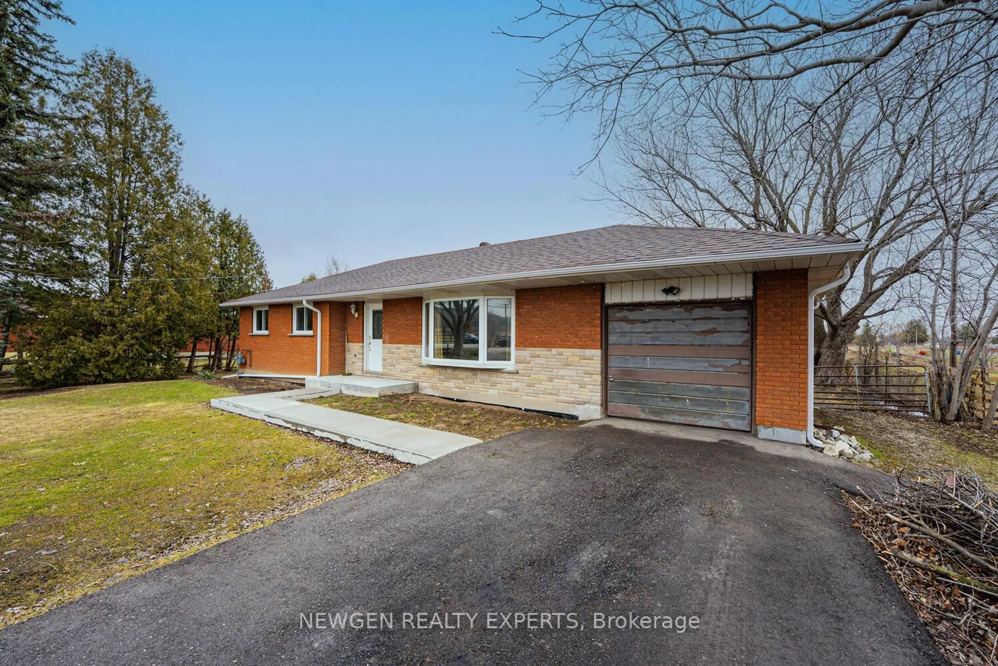 Home with brick exterior material, street for 9049 DUBLIN Line, Halton Hills Ontario L9T 2X7