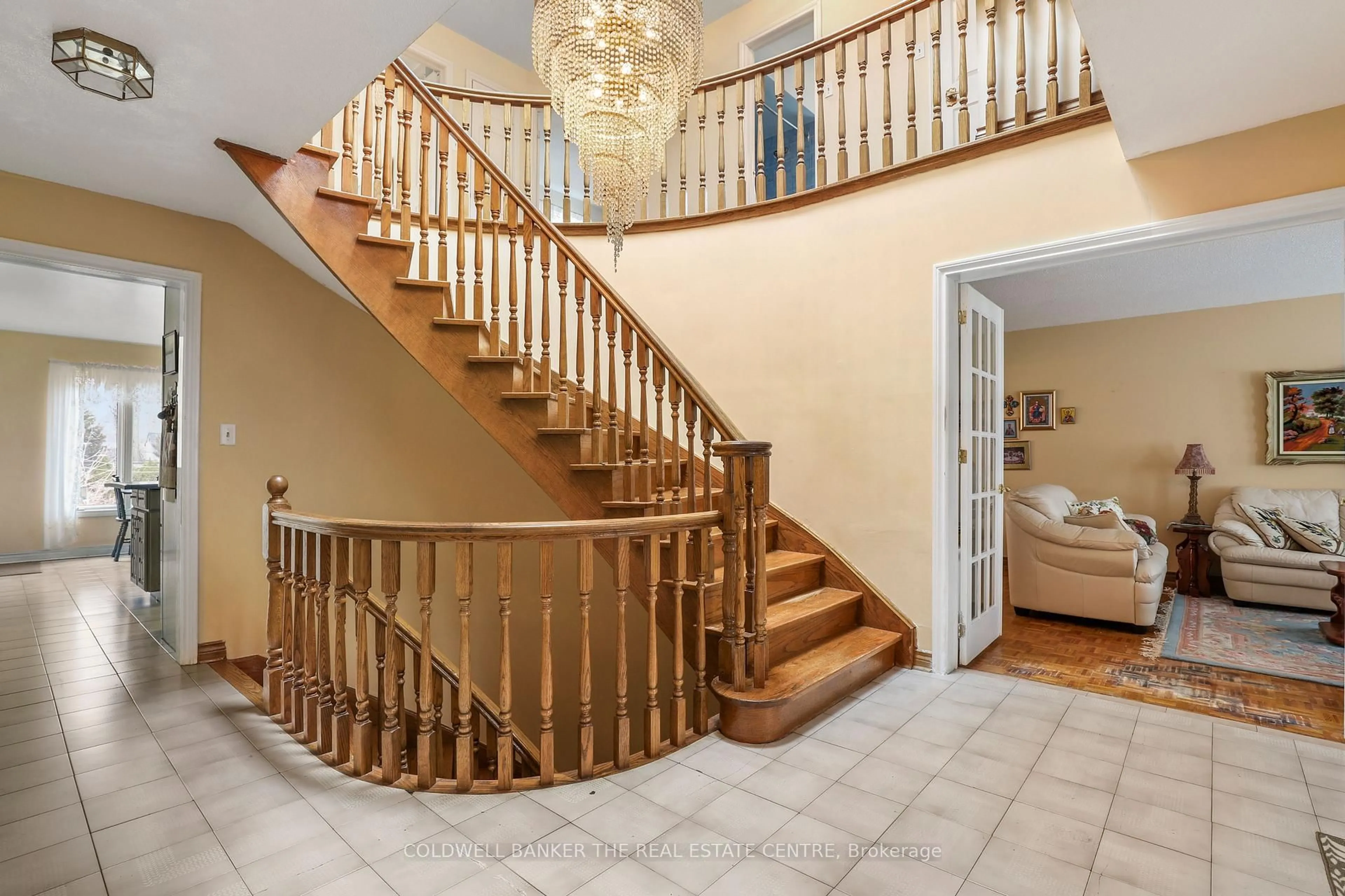 Unknown for 36 Ovida Ave, Toronto Ontario M9B 1E1