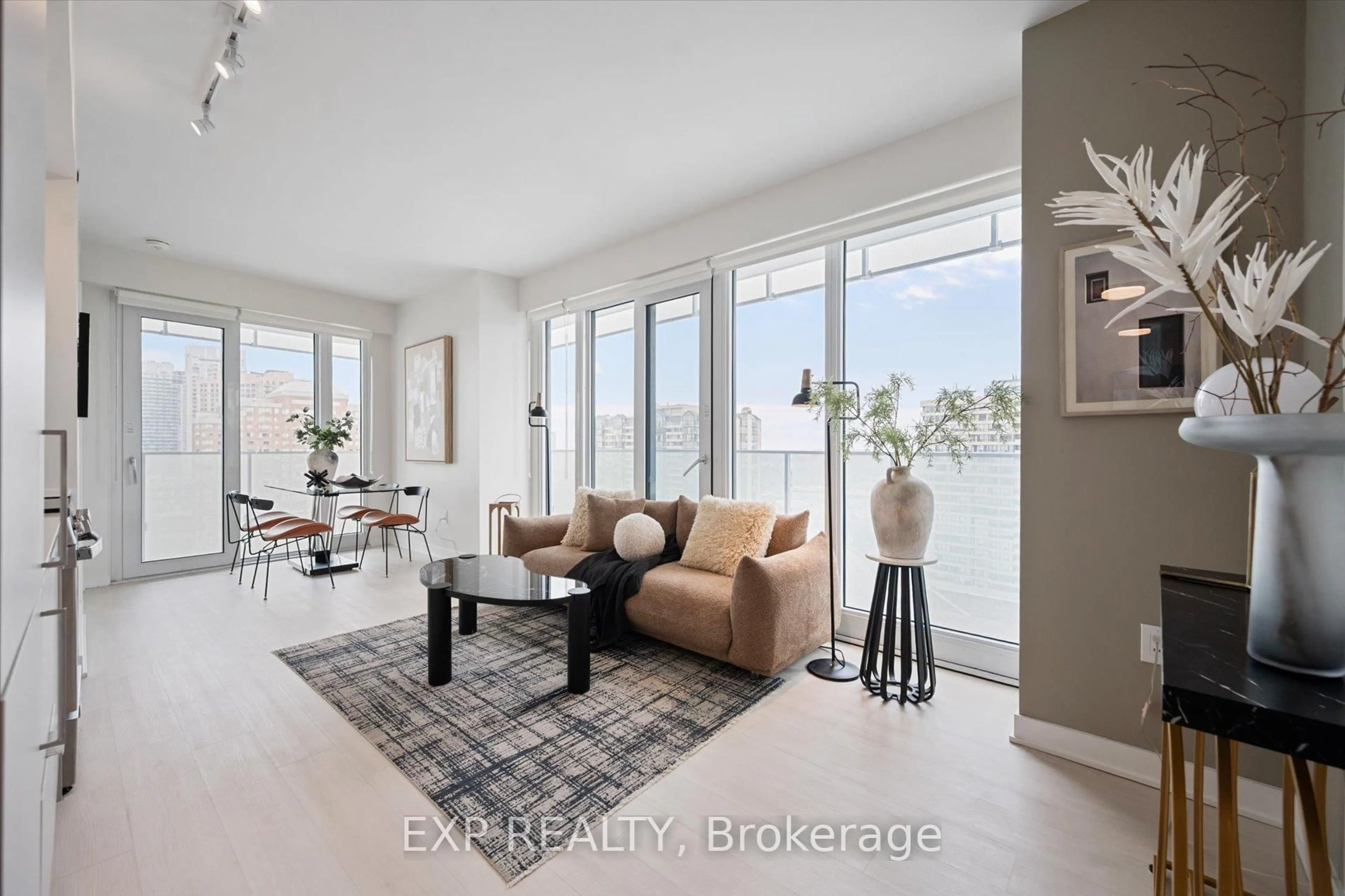 Living room with furniture, unknown for 3900 Confederation Pkwy #1403, Mississauga Ontario L5B 0M3