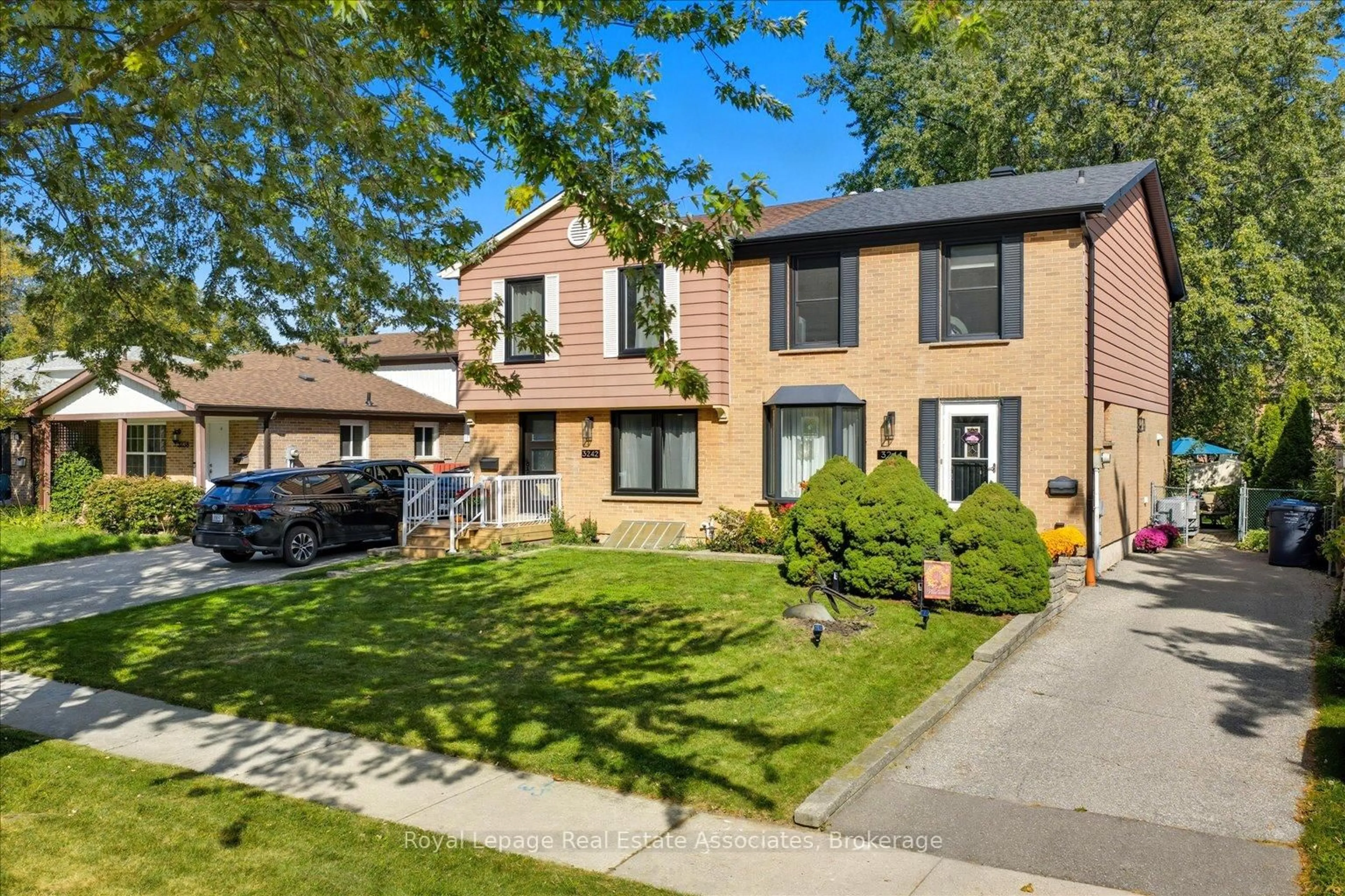 Home with brick exterior material, street for 3244 Mainsail Cres, Mississauga Ontario L5L 1H2