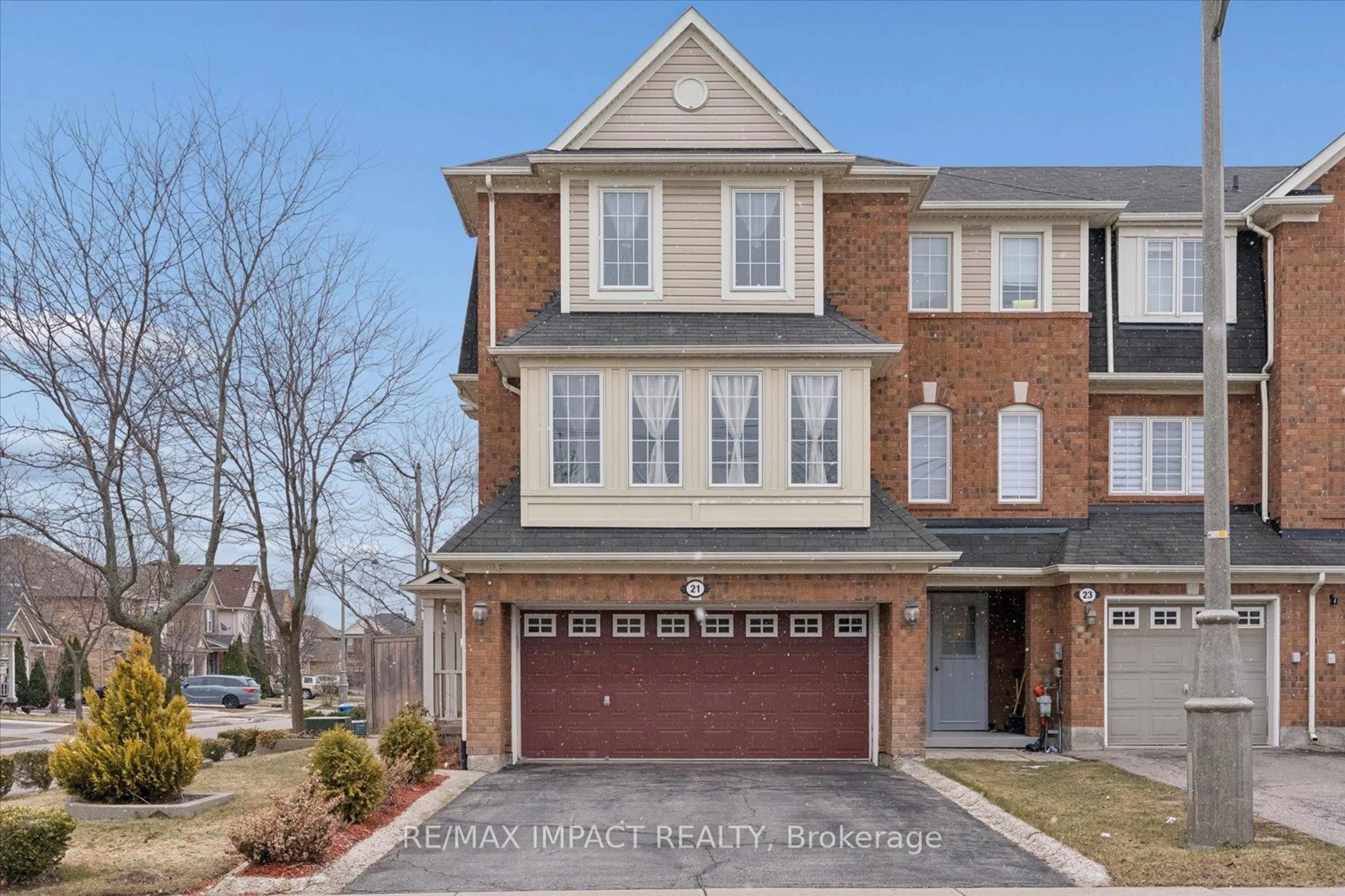 Home with brick exterior material, street for 21 Decker Hollow Circ, Brampton Ontario L6X 0K9