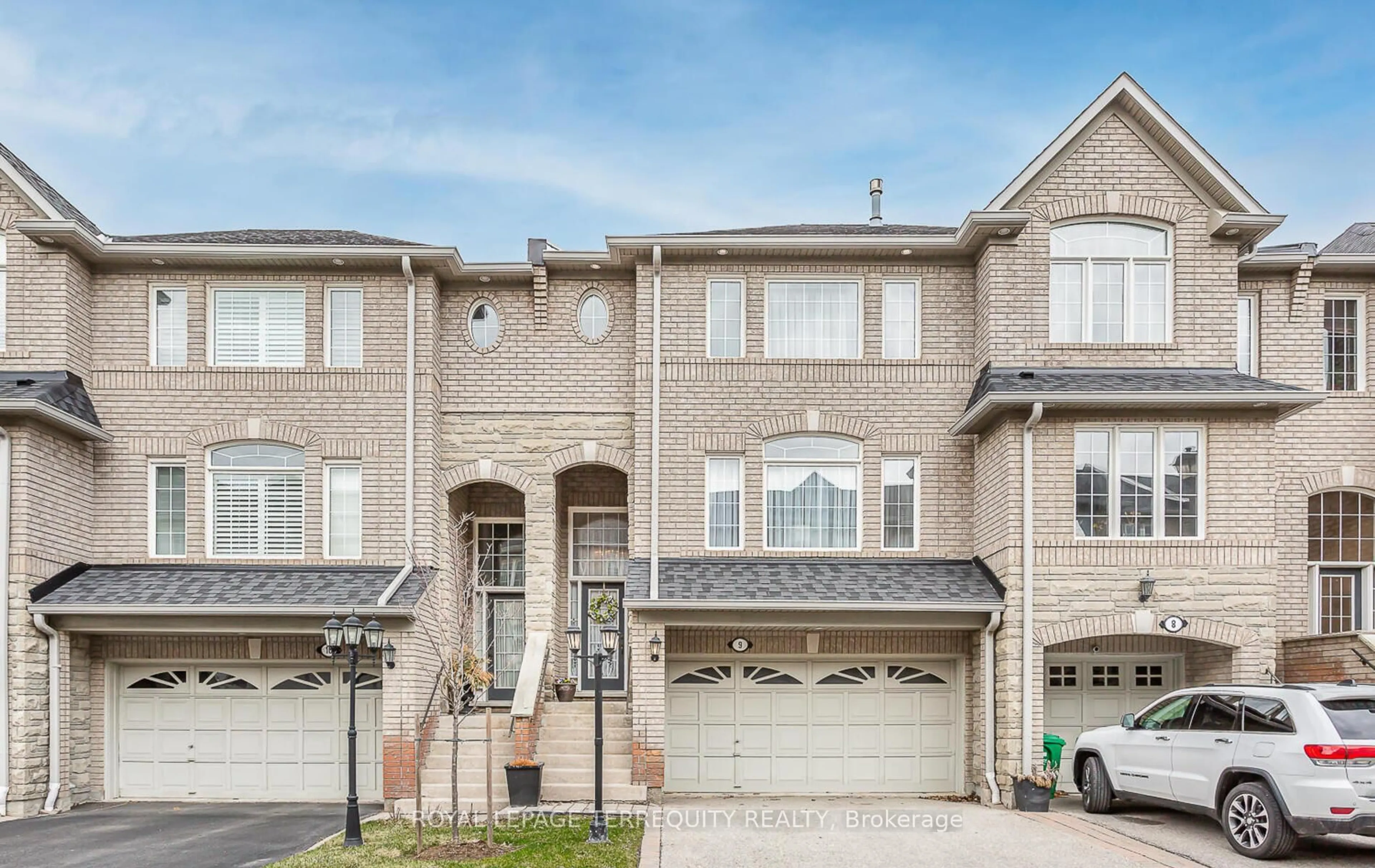 Home with brick exterior material, street for 485 Bristol Rd #9, Mississauga Ontario L5R 4G2