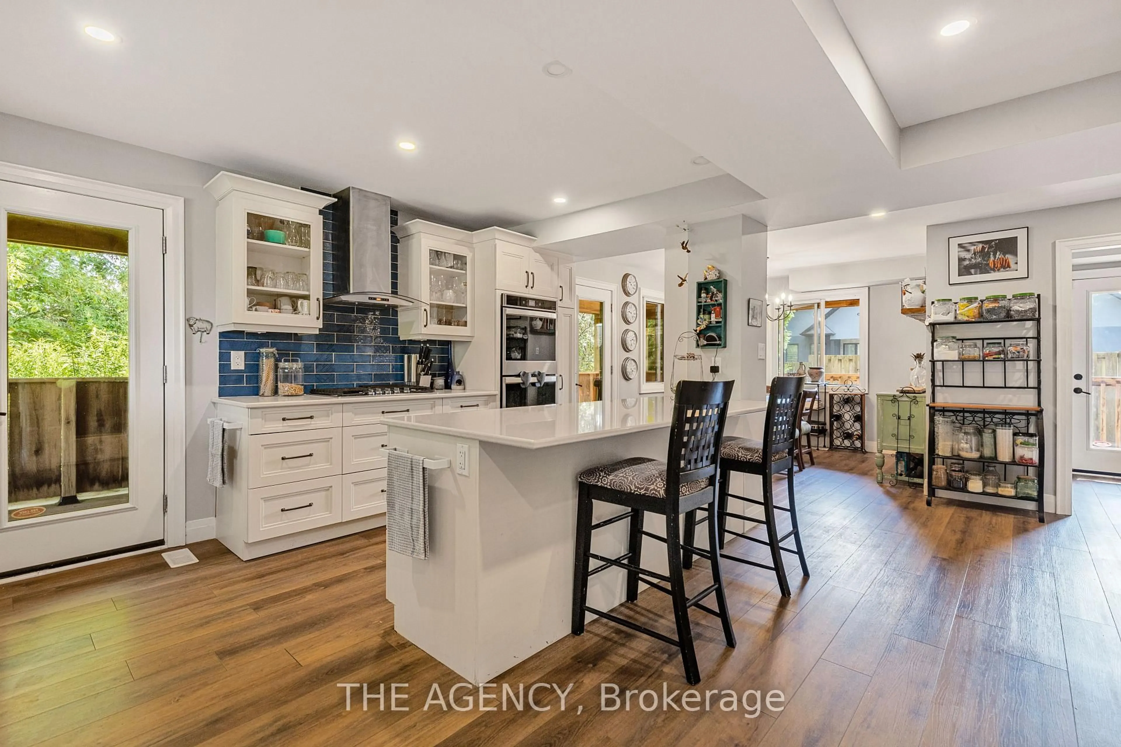 Open concept kitchen, ceramic/tile floor for 14121 Third Line, Halton Hills Ontario L7J 2X3