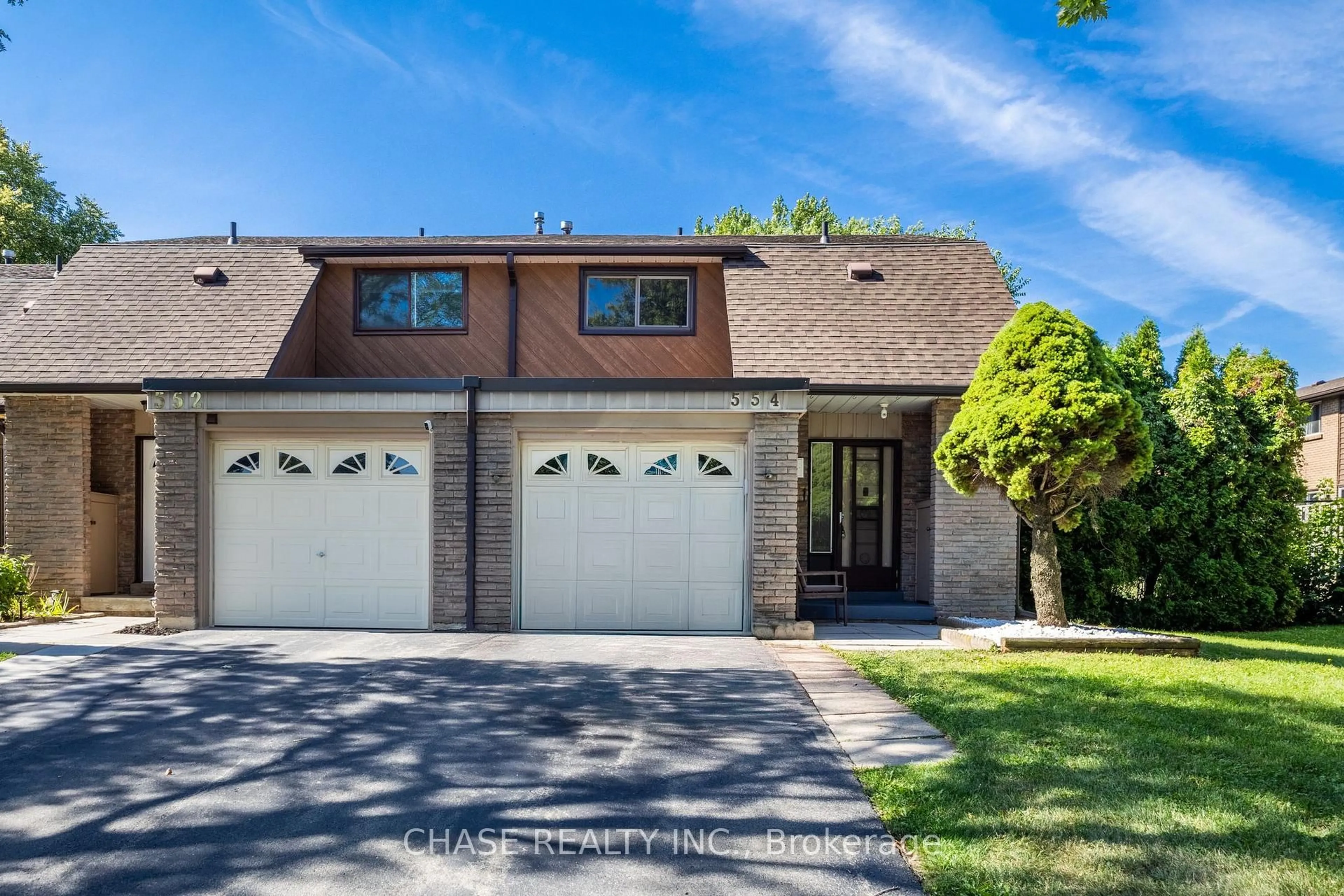 Home with brick exterior material, street for 554 Pinedale Ave, Burlington Ontario L7L 3W4