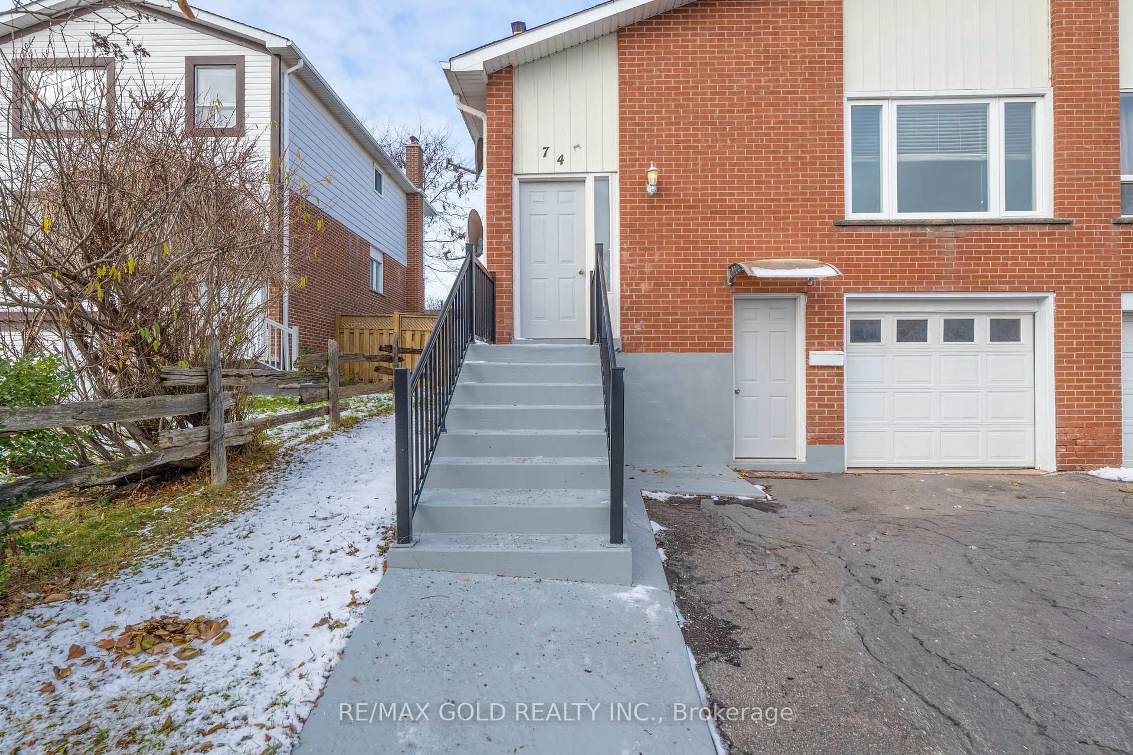 Home with brick exterior material, street for 74 Radford Dr, Brampton Ontario L6V 2Y9
