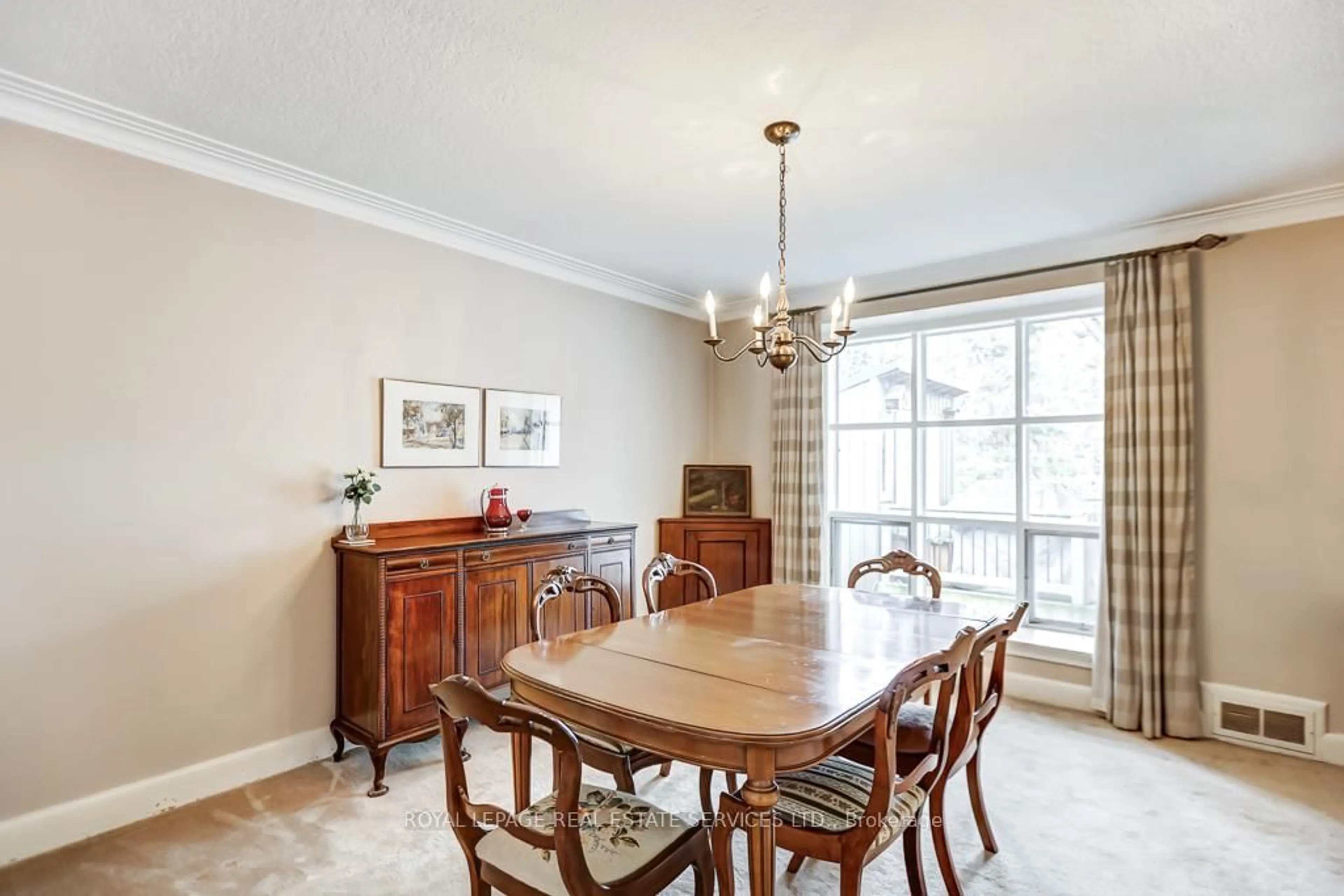 Dining room, unknown for 19 Hilldowntree Rd, Toronto Ontario M9A 2Z4