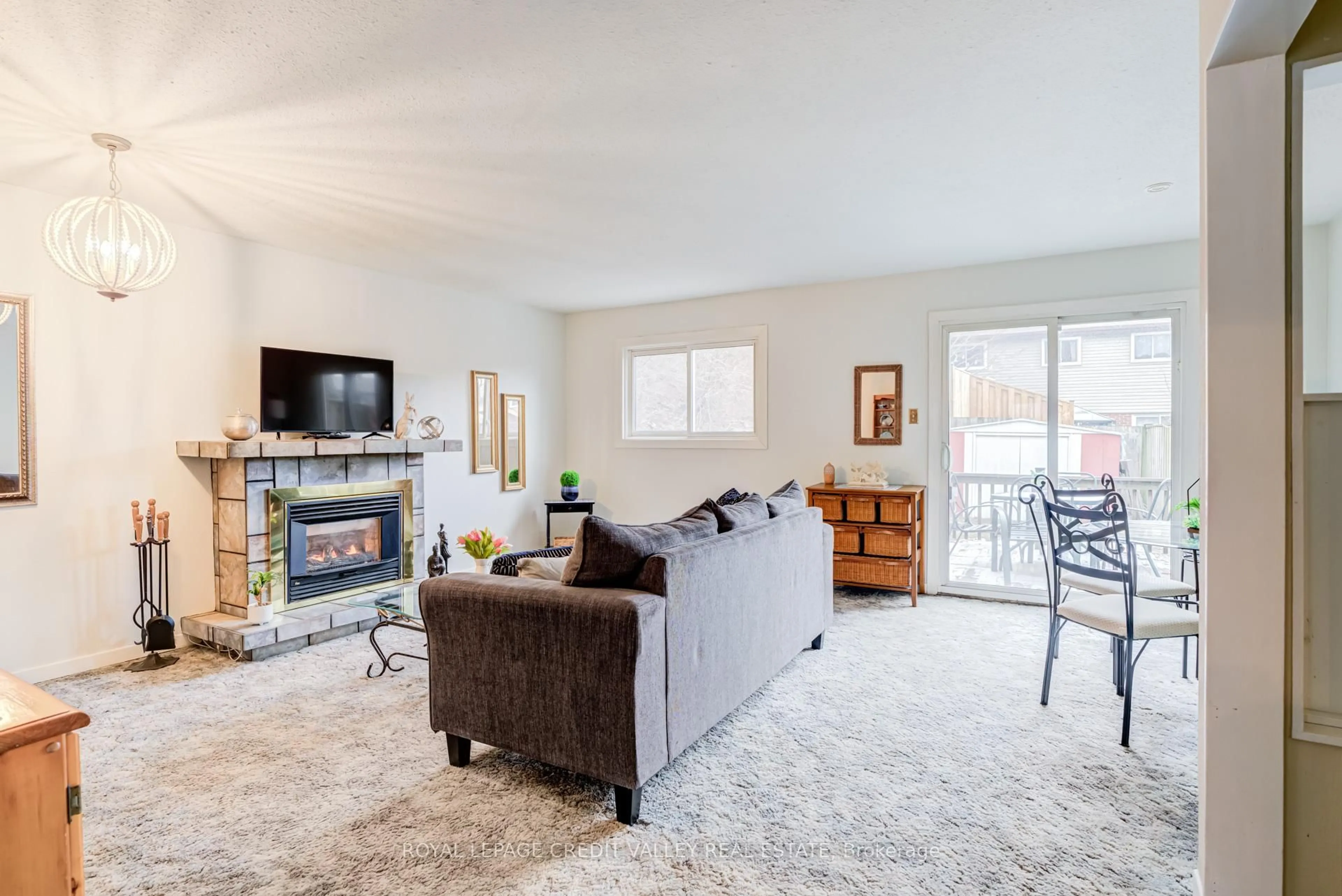 Living room with furniture, unknown for 97 Kingham Rd, Halton Hills Ontario L7J 1S3