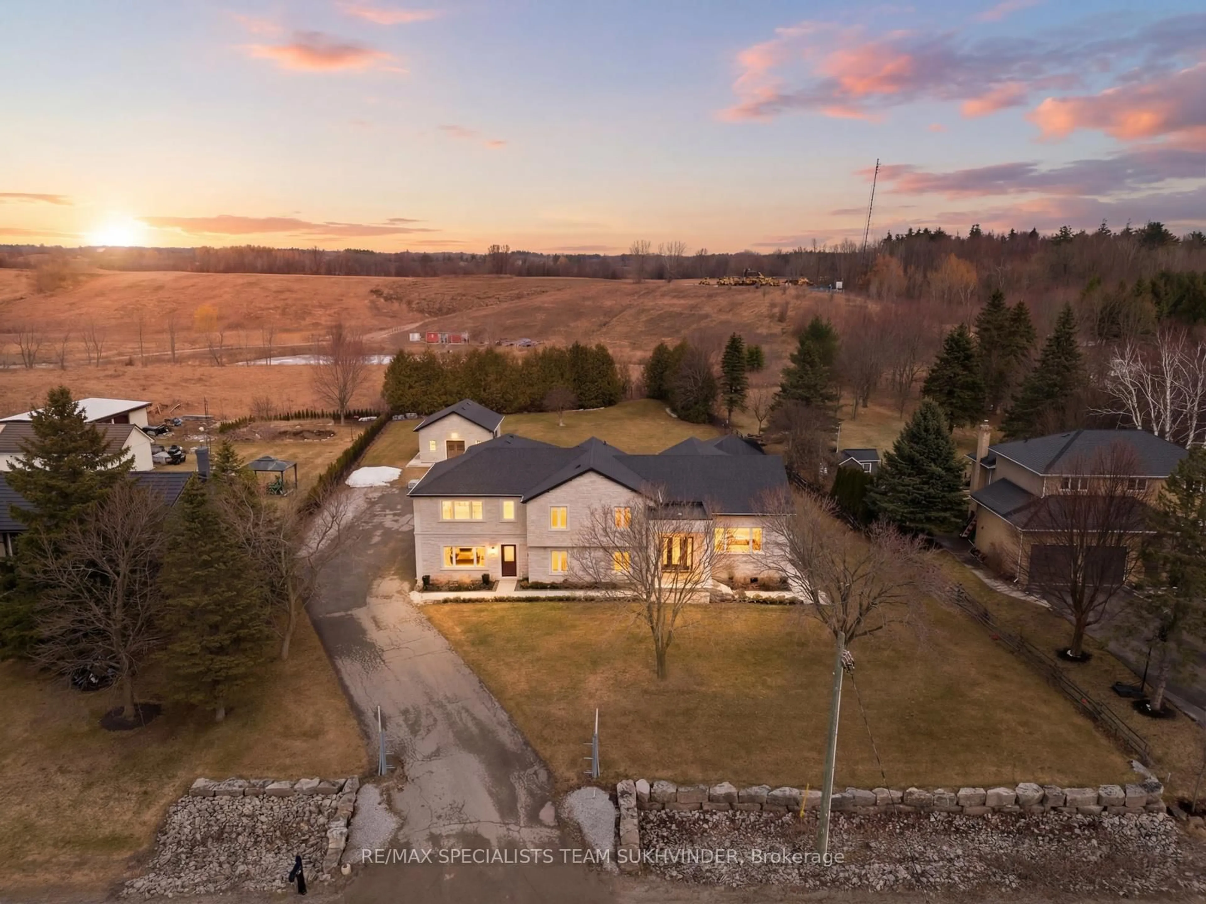 A pic from outside/outdoor area/front of a property/back of a property/a pic from drone, water/lake/river/ocean view for 12463 Eighth Line, Halton Hills Ontario L7G 4S4