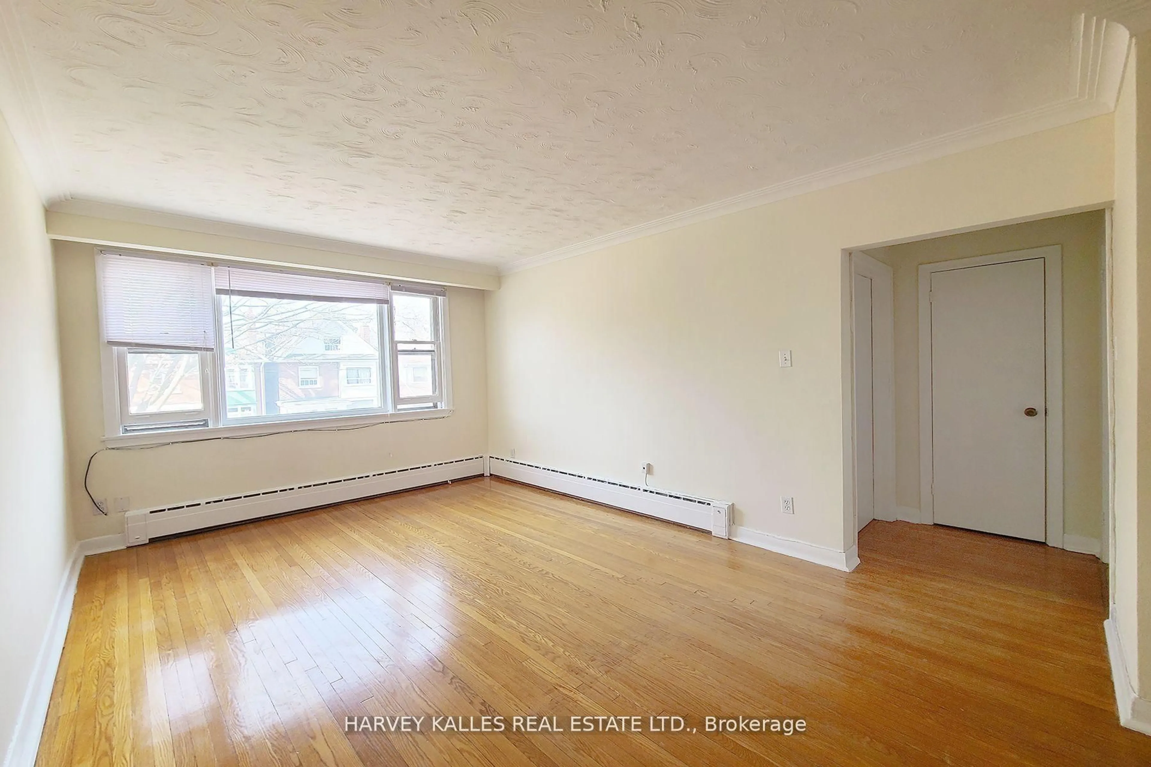 A pic of a room for 103 & 105 Gilmour Ave, Toronto Ontario M6P 3B2