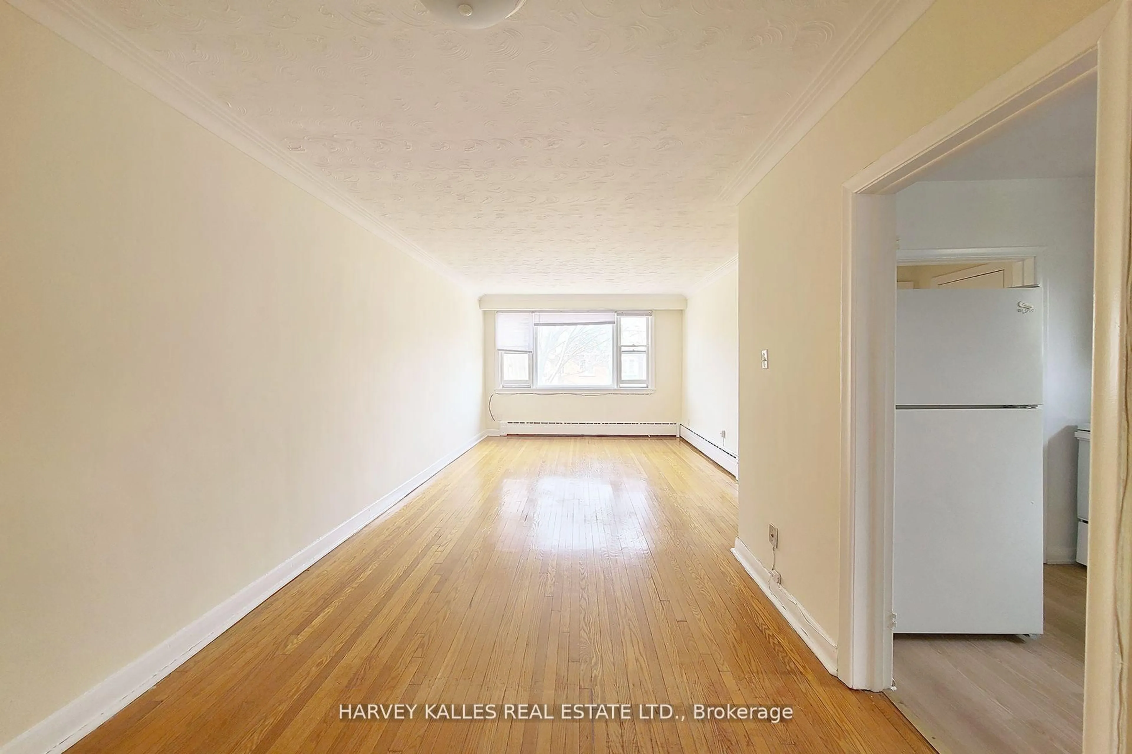 A pic of a room for 103 & 105 Gilmour Ave, Toronto Ontario M6P 3B2