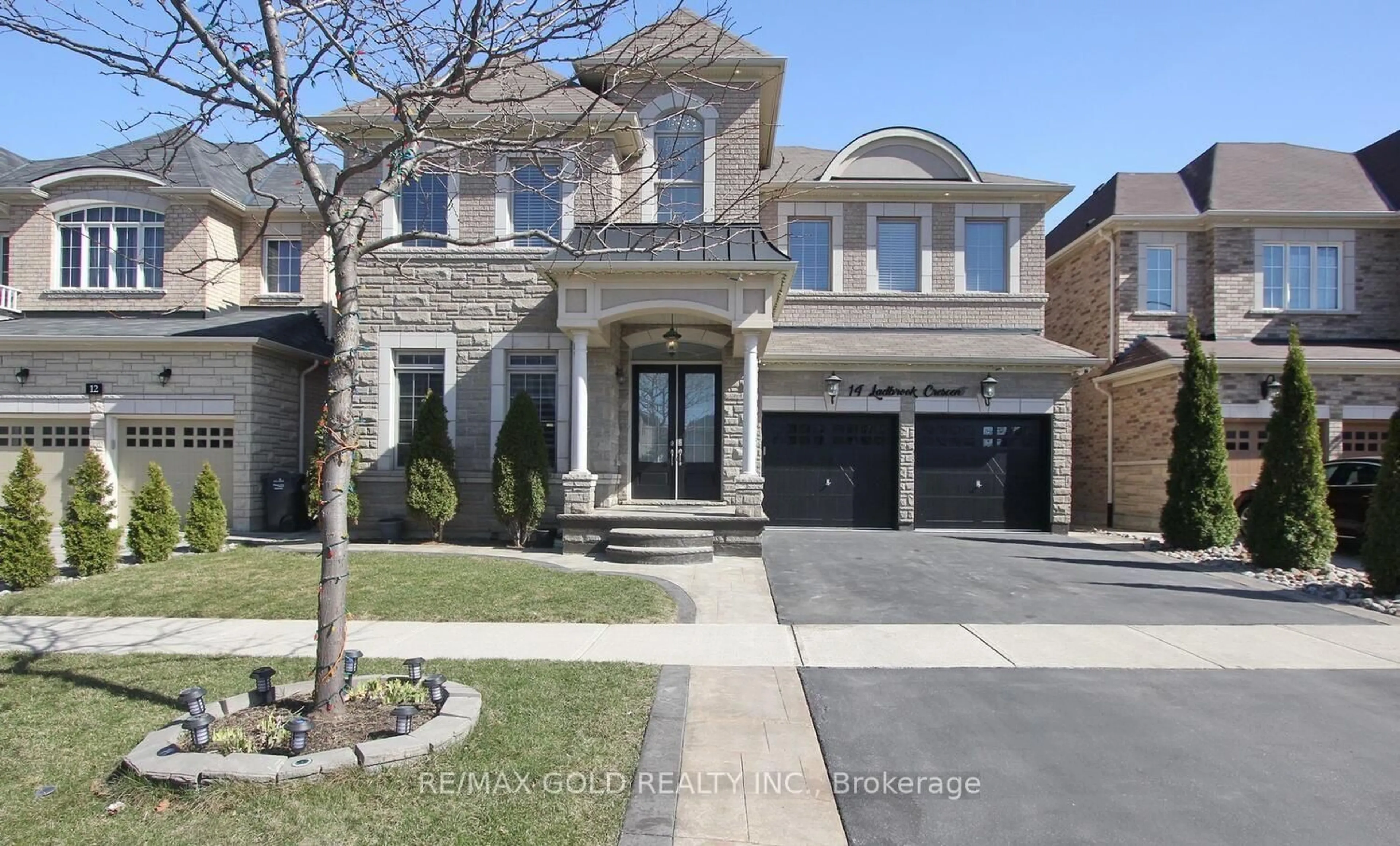 Home with brick exterior material, street for 14 Ladbrook Cres, Brampton Ontario L6X 5H6