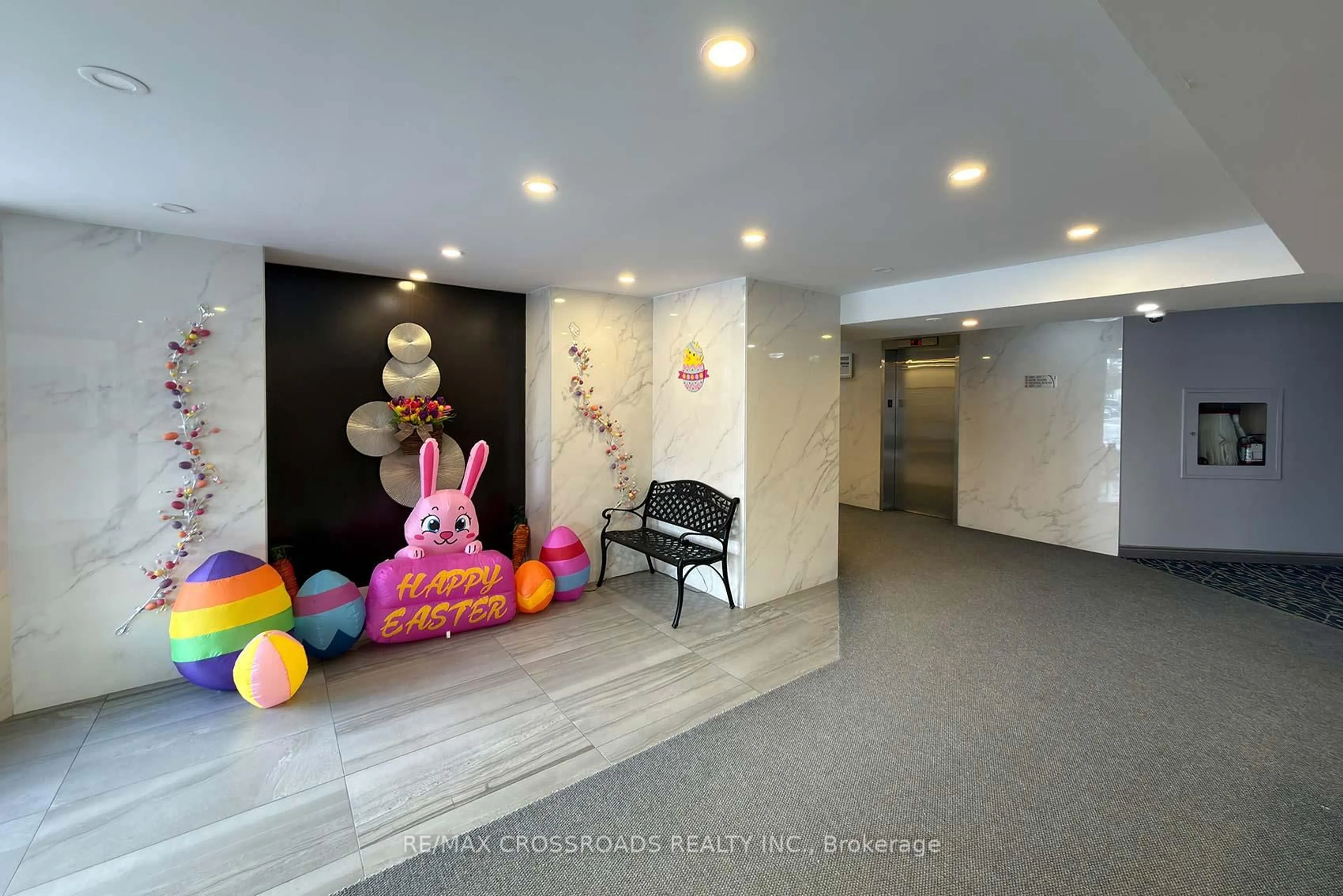 Indoor foyer for 234 Albion Rd #1203, Toronto Ontario M9W 6A5