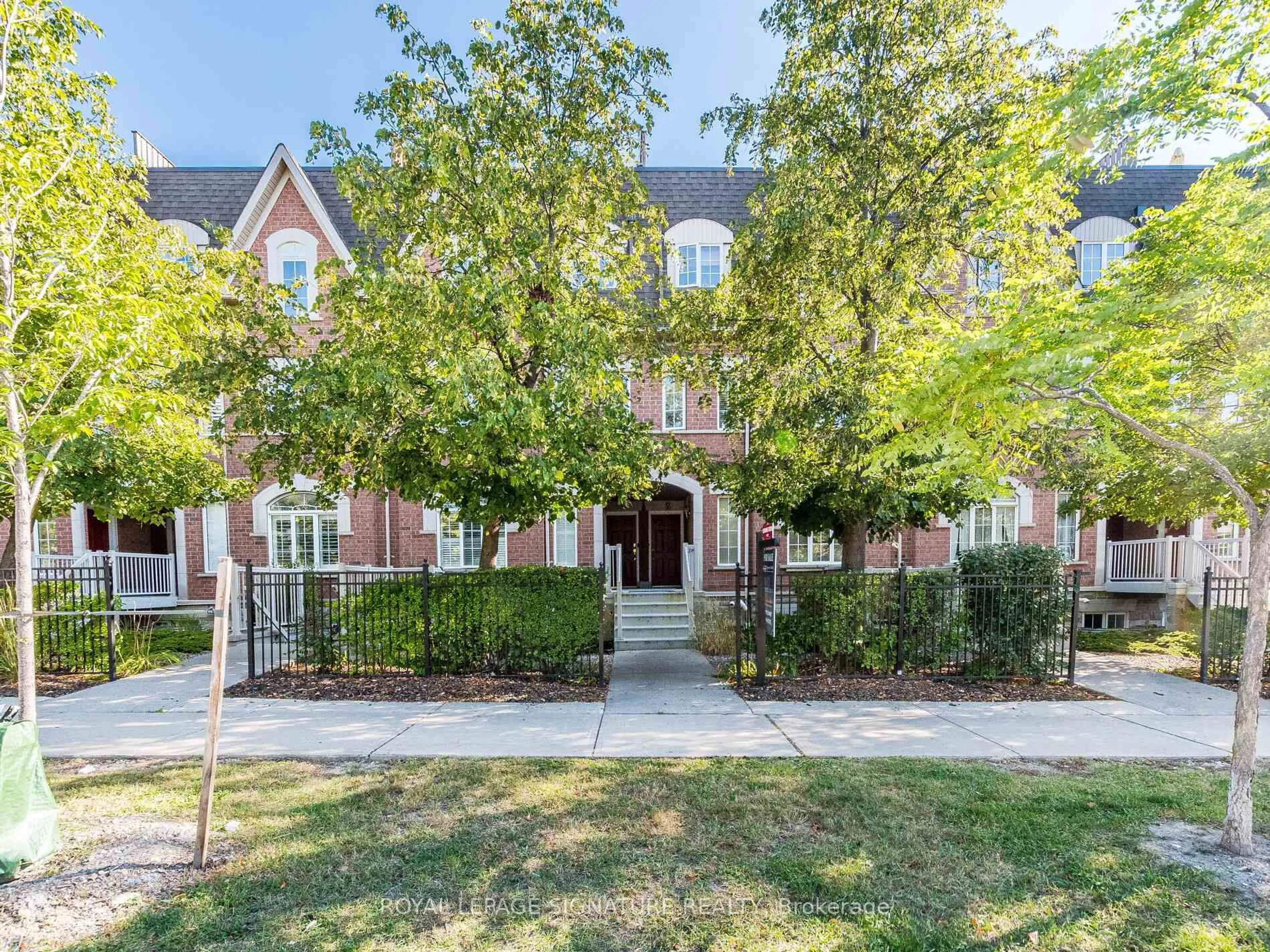 Unknown for 3055 Elmcreek Rd #11, Mississauga Ontario L5B 4J9