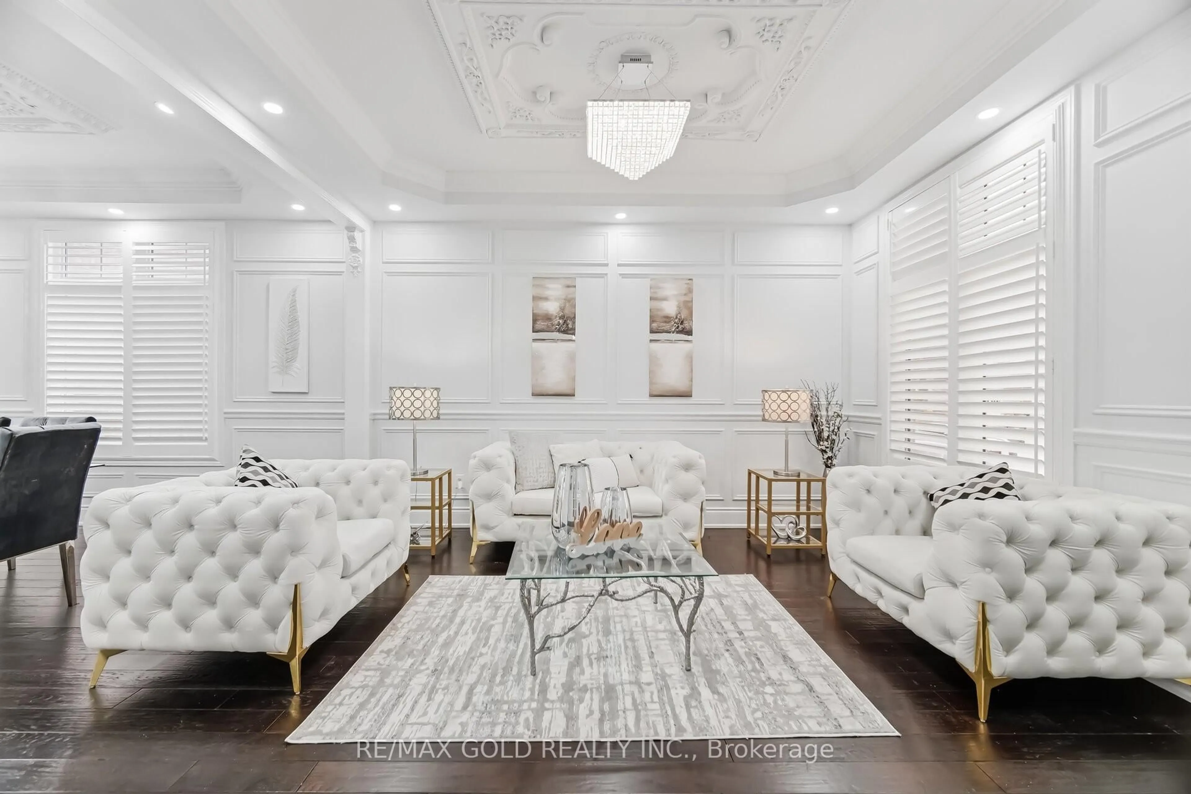 Living room with furniture, unknown for 72 Midsummer Dr, Brampton Ontario L6P 3E4