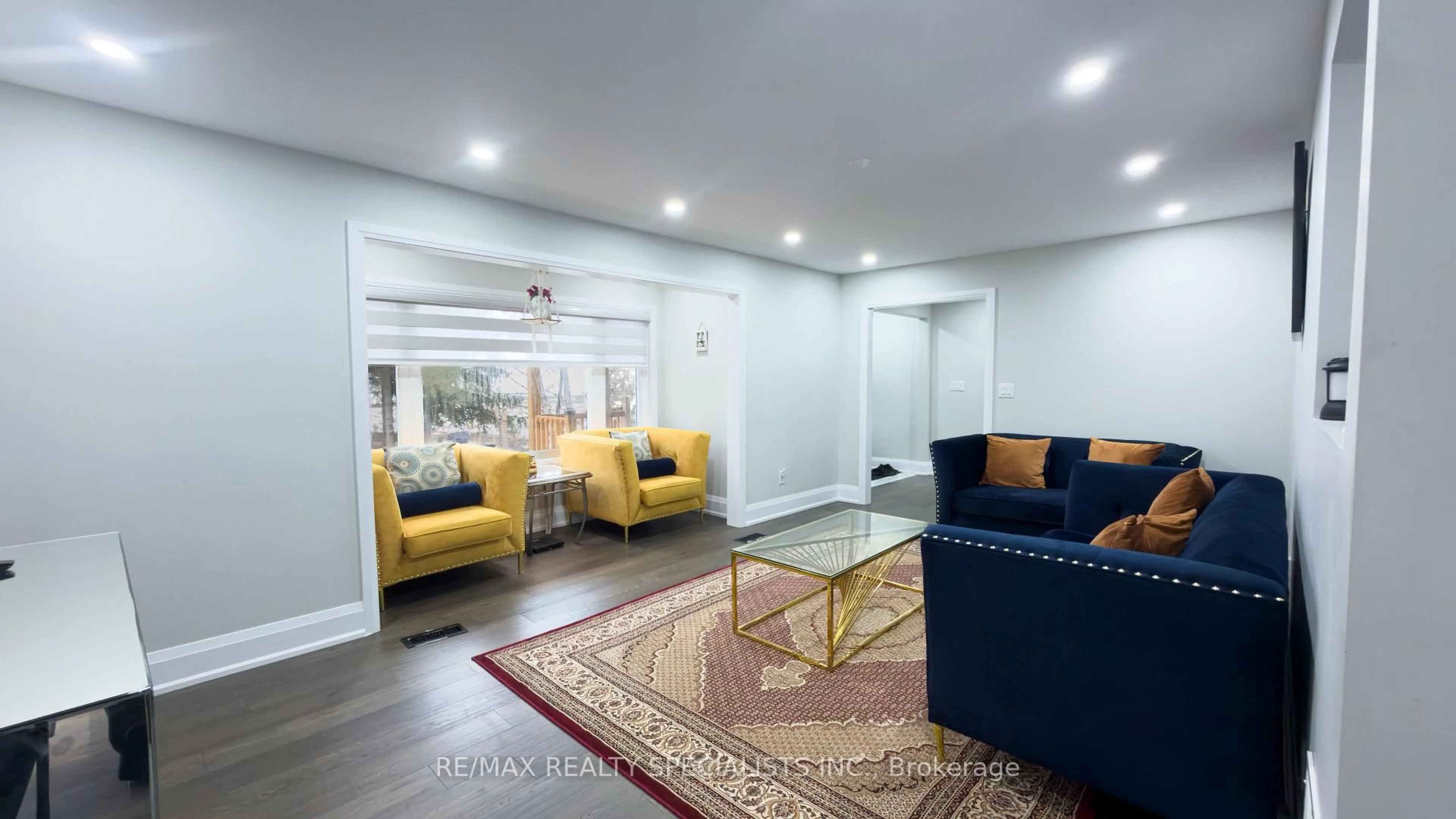 Lobby for 15553 The Gore Rd, Caledon Ontario L7E 0X3