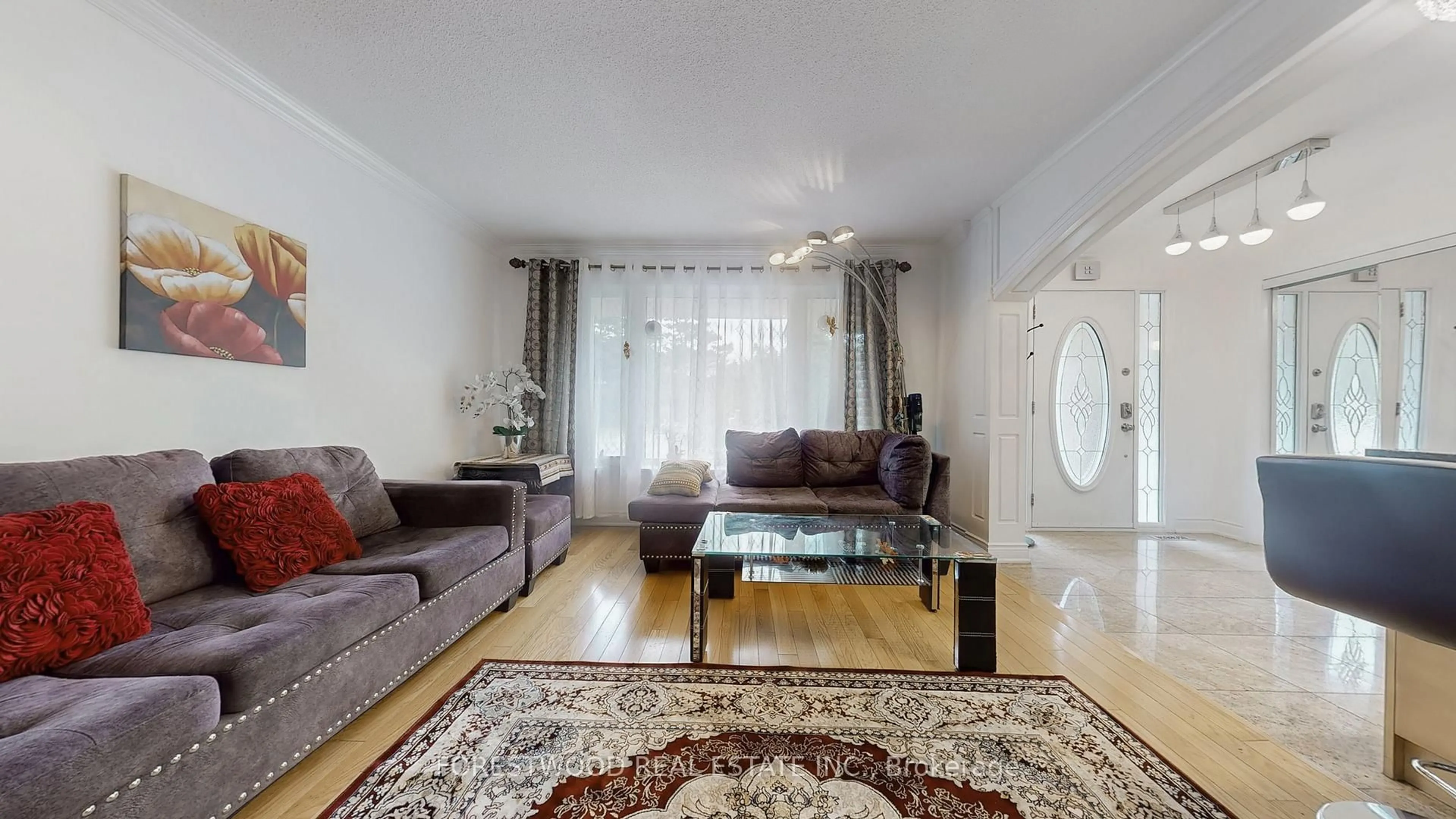 Living room with furniture, unknown for 571 Silver Creek Blvd, Mississauga Ontario L5A 2B6