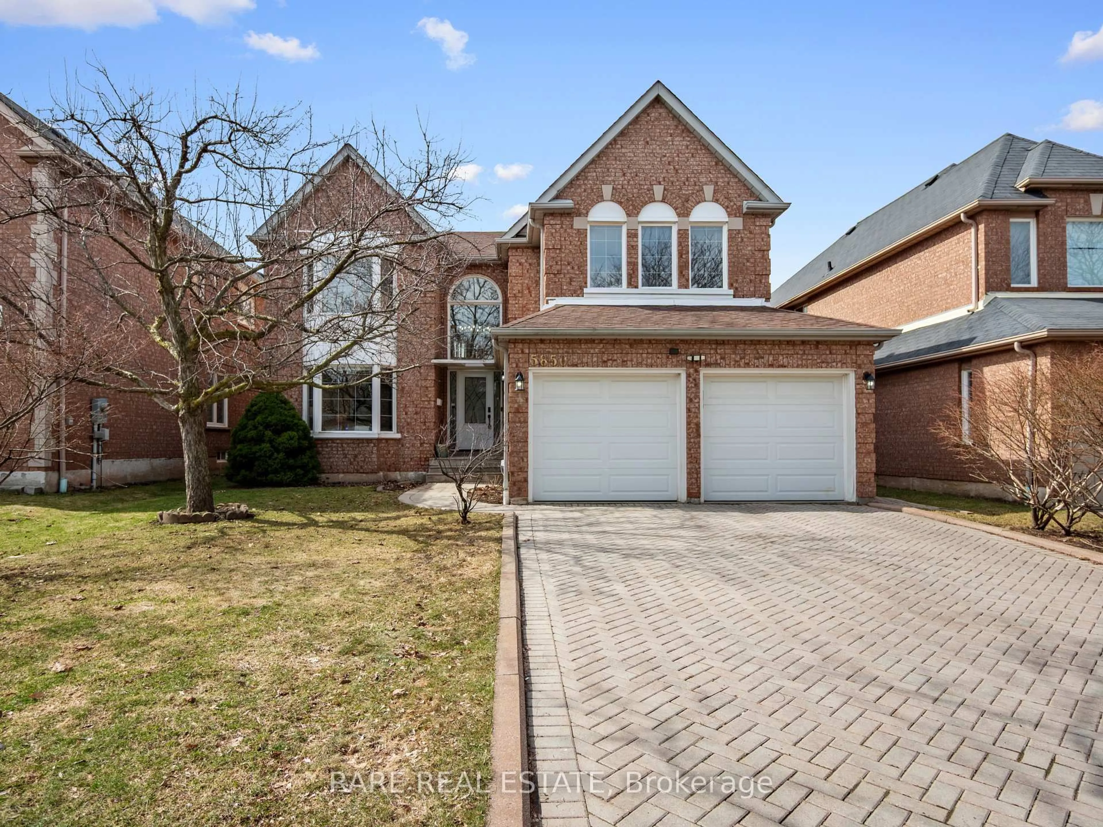 Home with brick exterior material, street for 5850 Fieldon Rd, Mississauga Ontario L5M 5K3