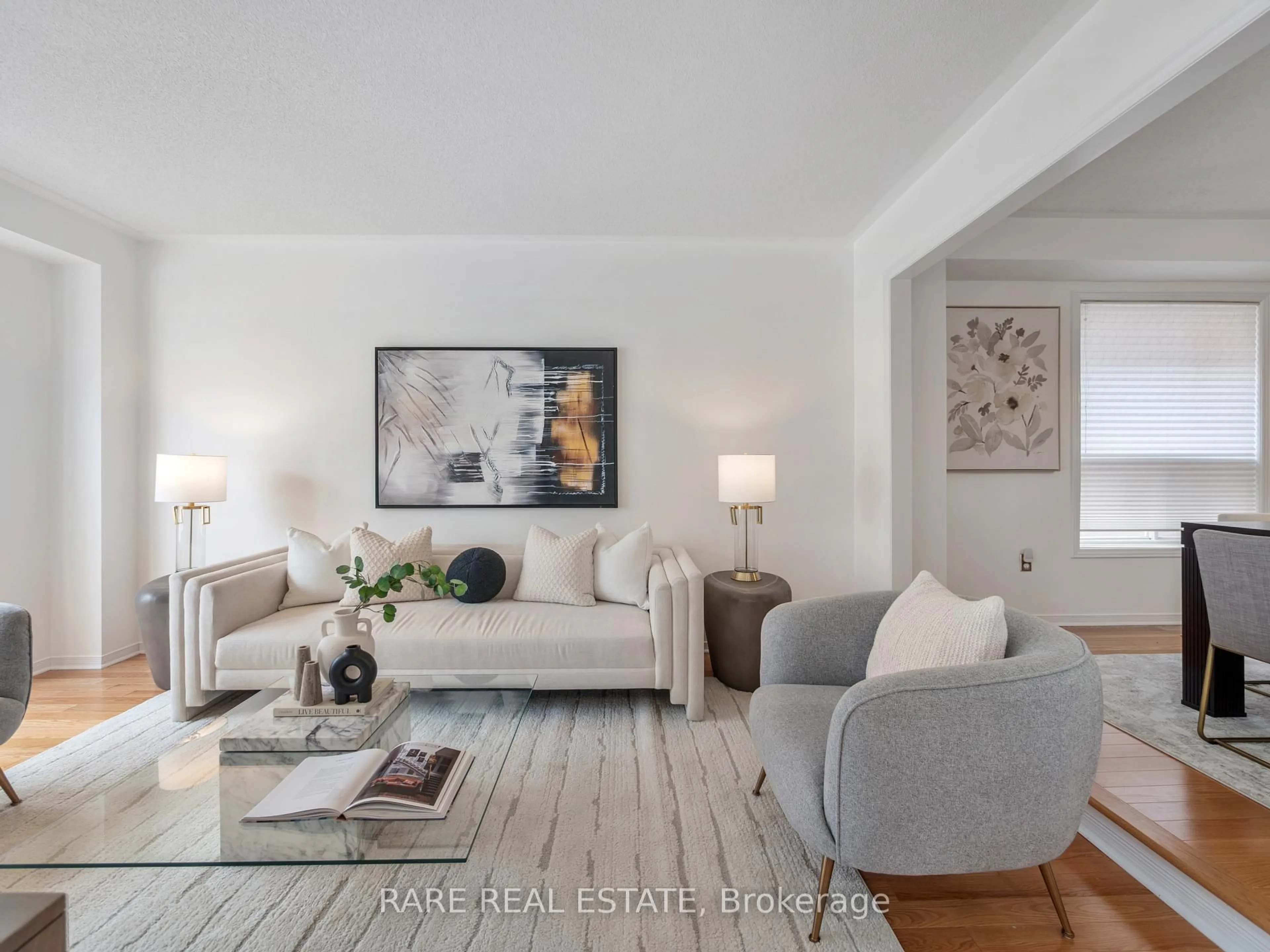 Living room with furniture, unknown for 5850 Fieldon Rd, Mississauga Ontario L5M 5K3