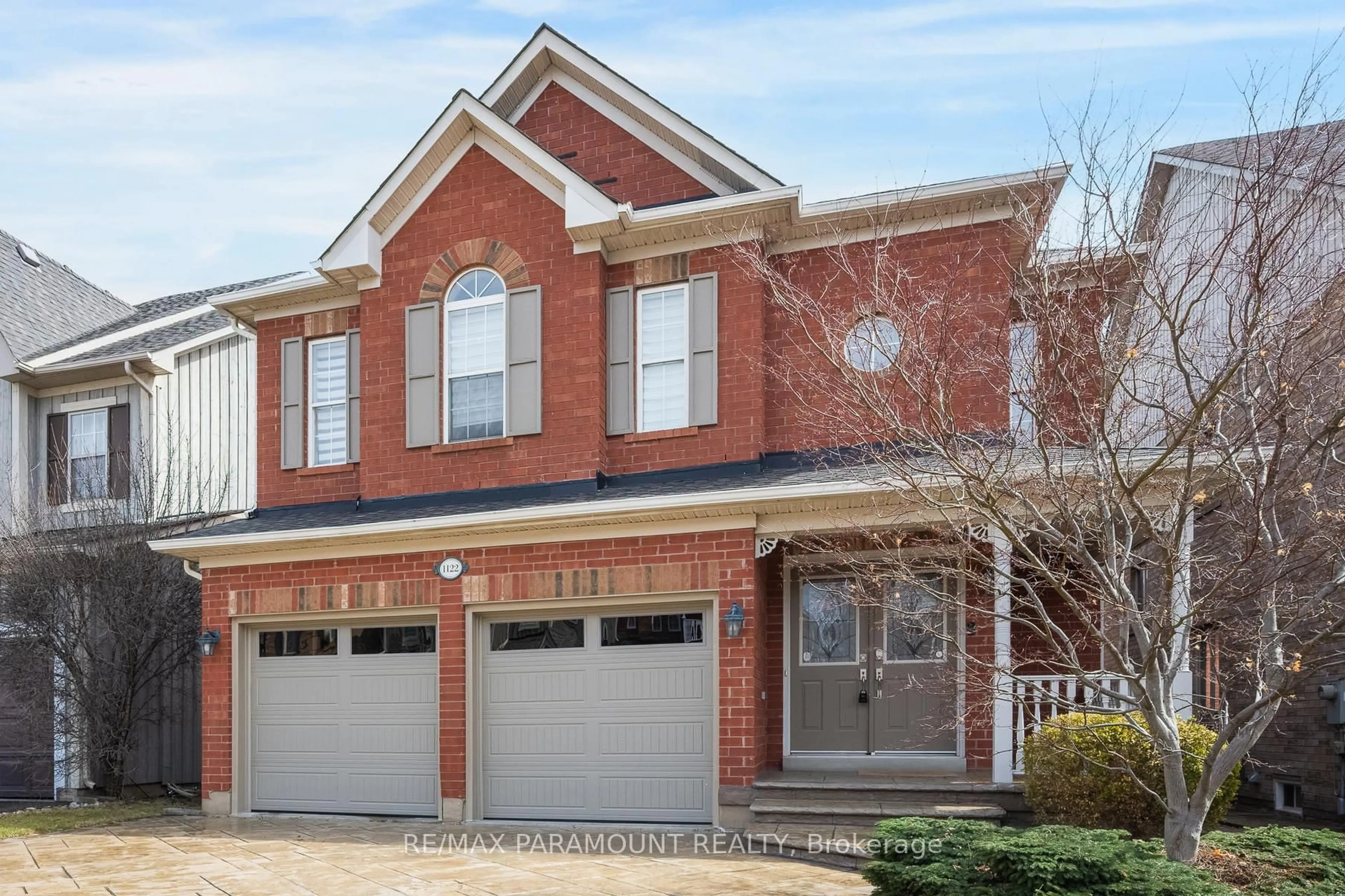 Home with brick exterior material, street for 1122 Lamplight Way, Mississauga Ontario L5W 1J4