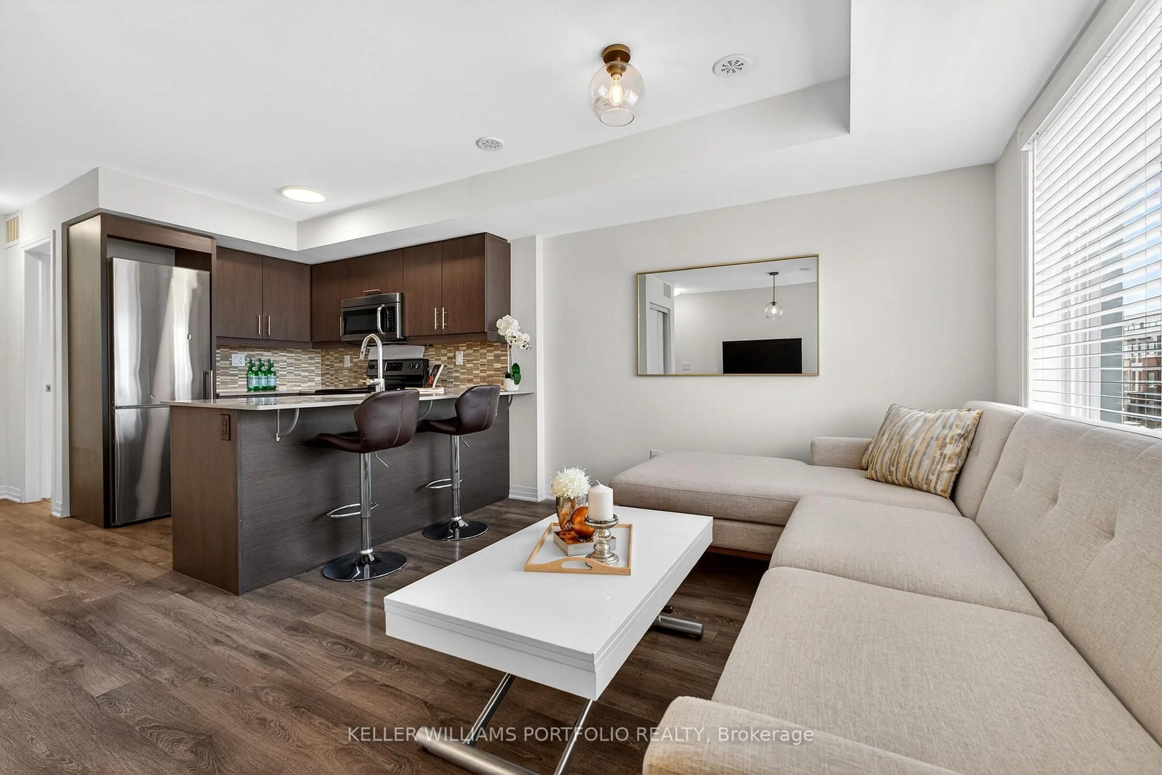 Open concept kitchen, unknown for 171 William Duncan Rd #7, Toronto Ontario M3K 0B7
