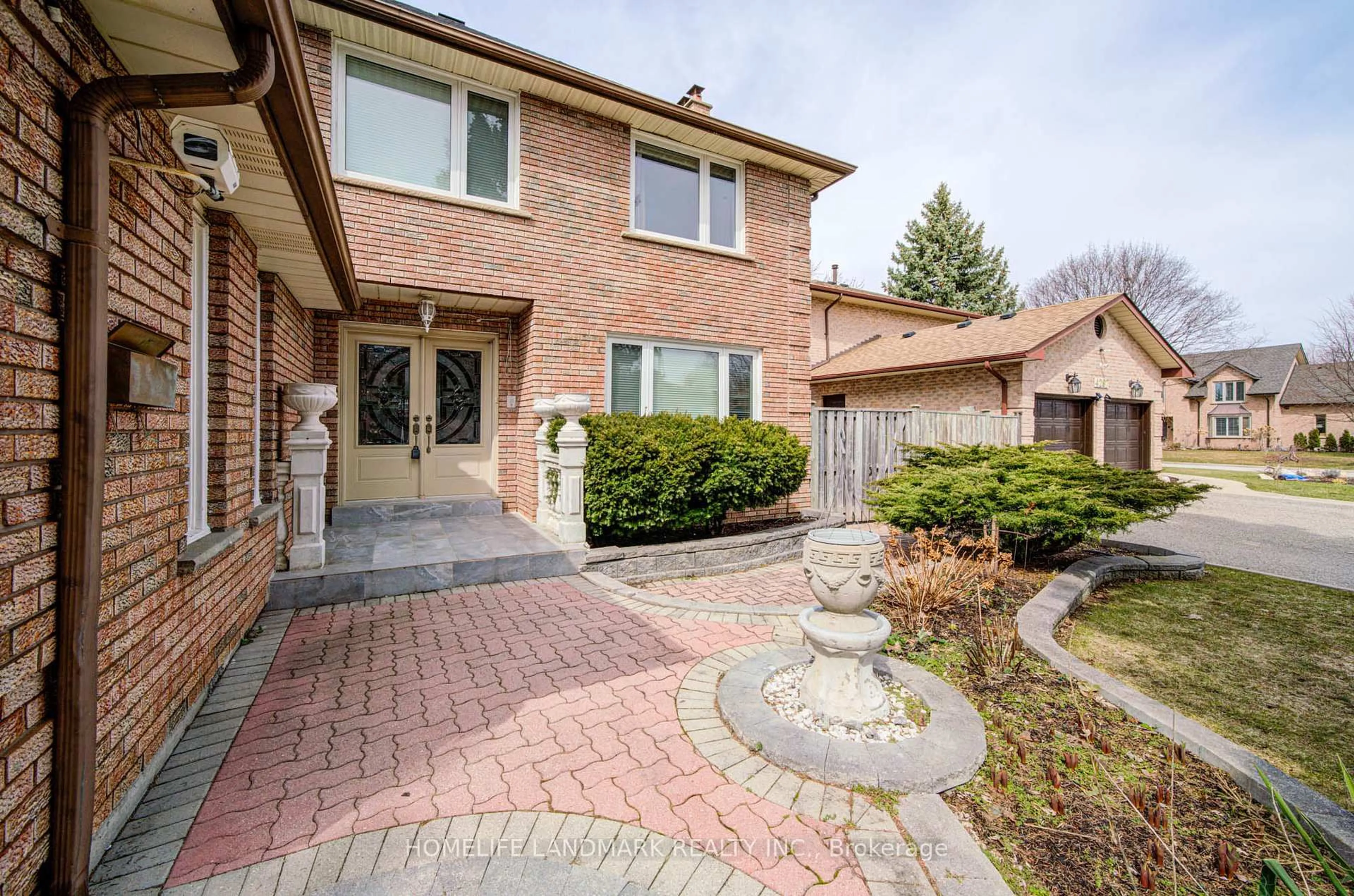 Home with brick exterior material, street for 4303 Bridlepath Tr, Mississauga Ontario L5L 3K3