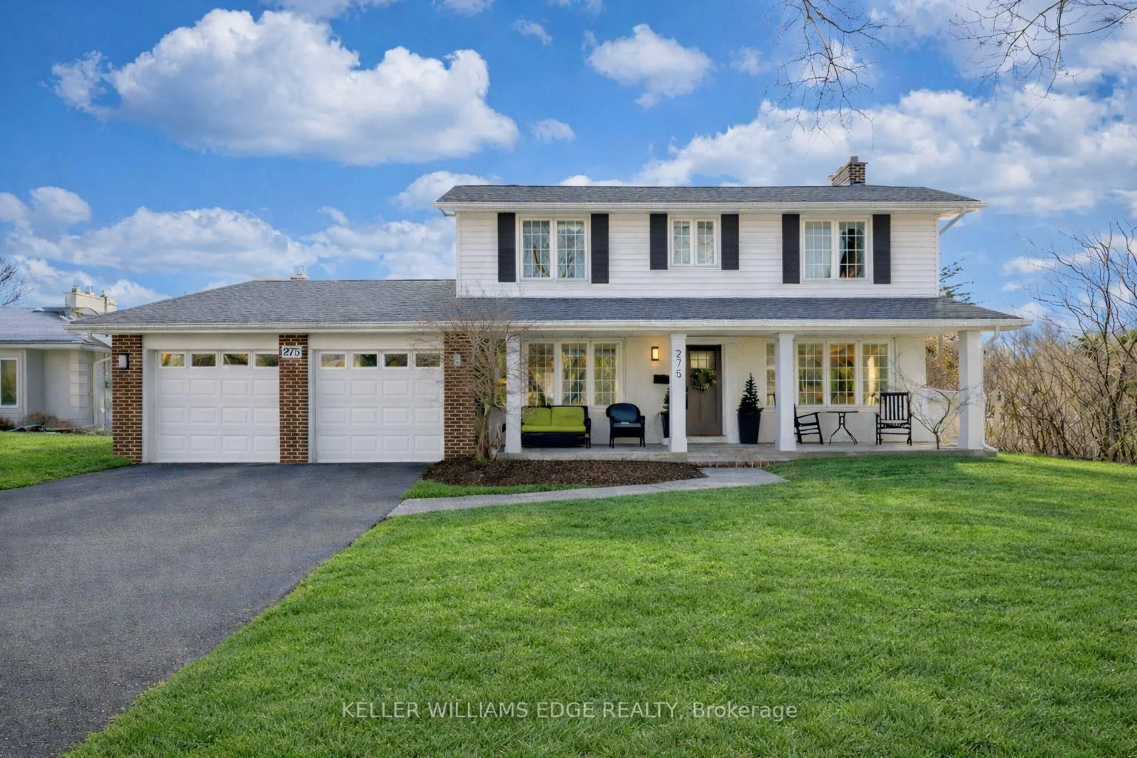 Home with vinyl exterior material, street for 275 Camborne Cres, Burlington Ontario L7N 2A4