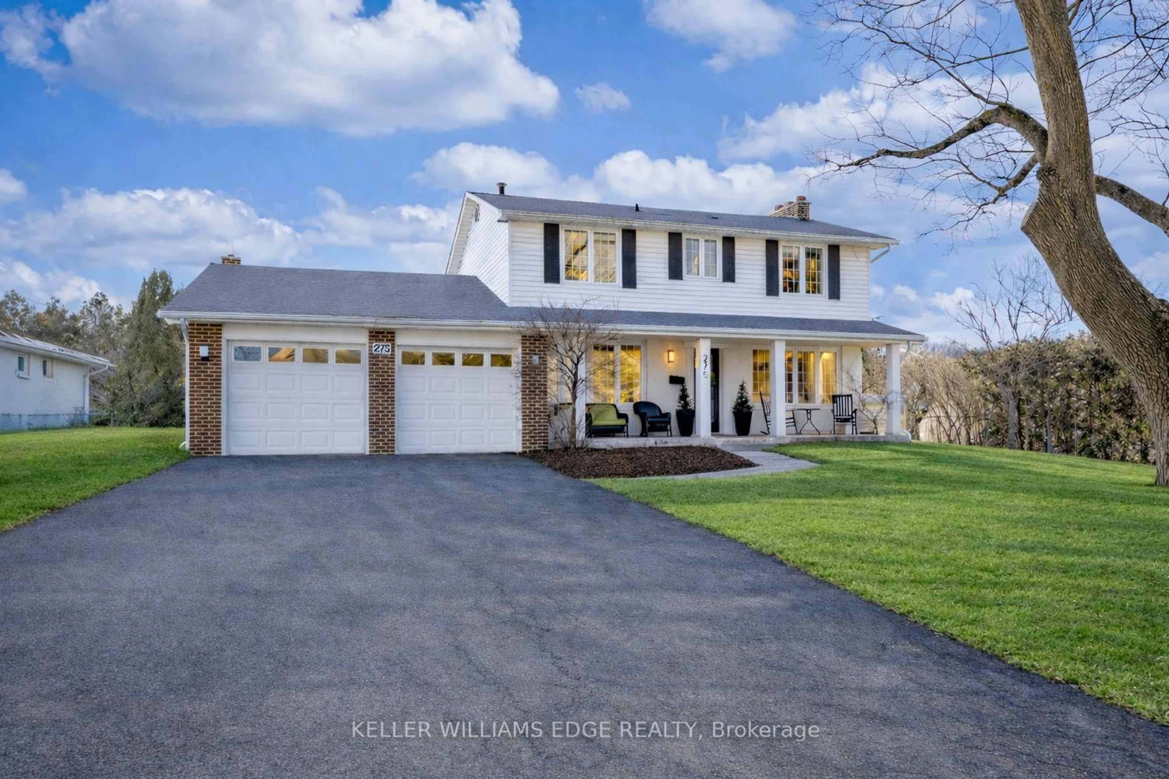 Home with vinyl exterior material, street for 275 Camborne Cres, Burlington Ontario L7N 2A4