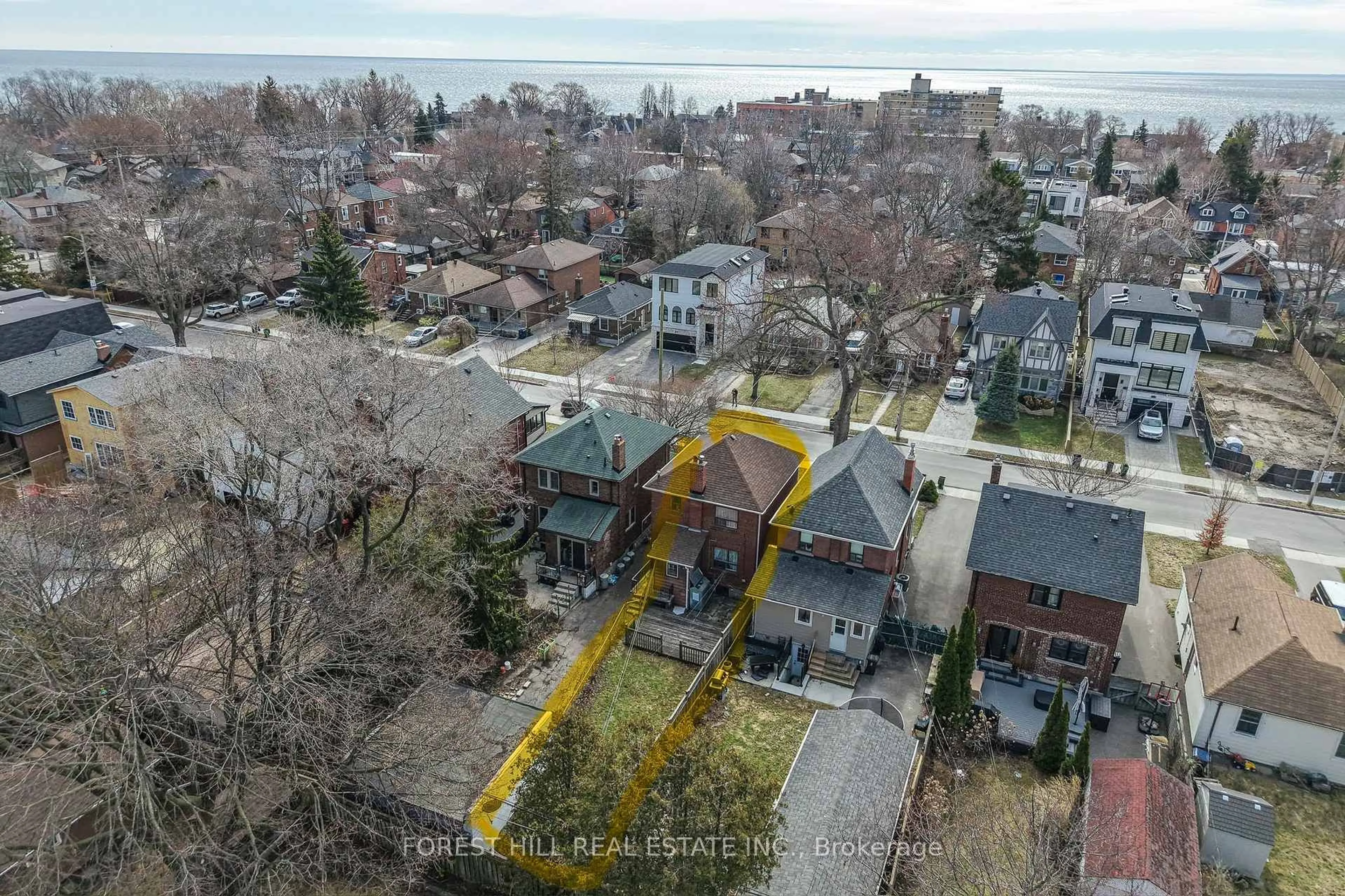 A pic from outside/outdoor area/front of a property/back of a property/a pic from drone, unknown for 30 Murrie St, Toronto Ontario M8V 1X7