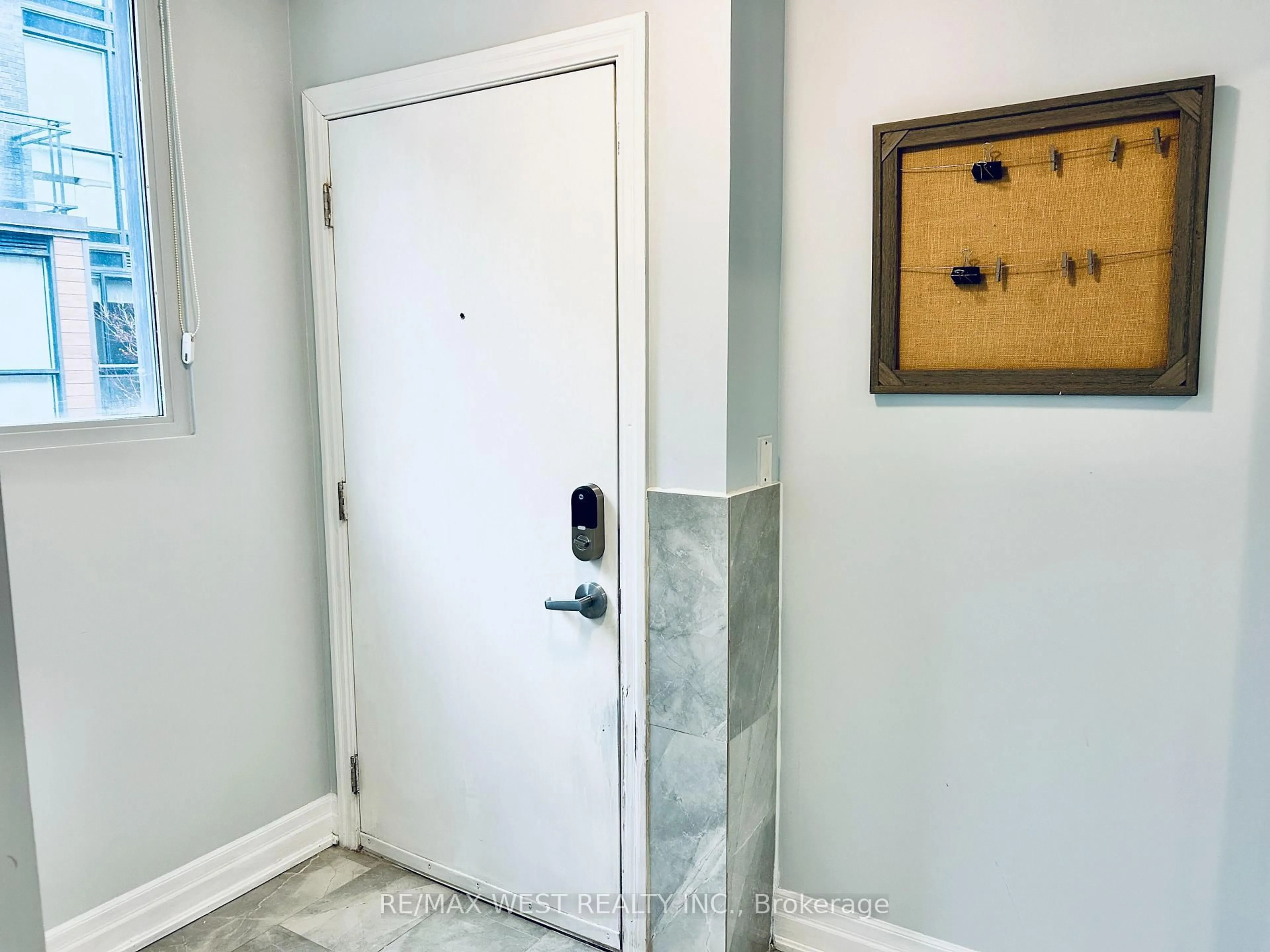 Indoor entryway for 5 Sousa Mendes St #102, Toronto Ontario M6P 0A8