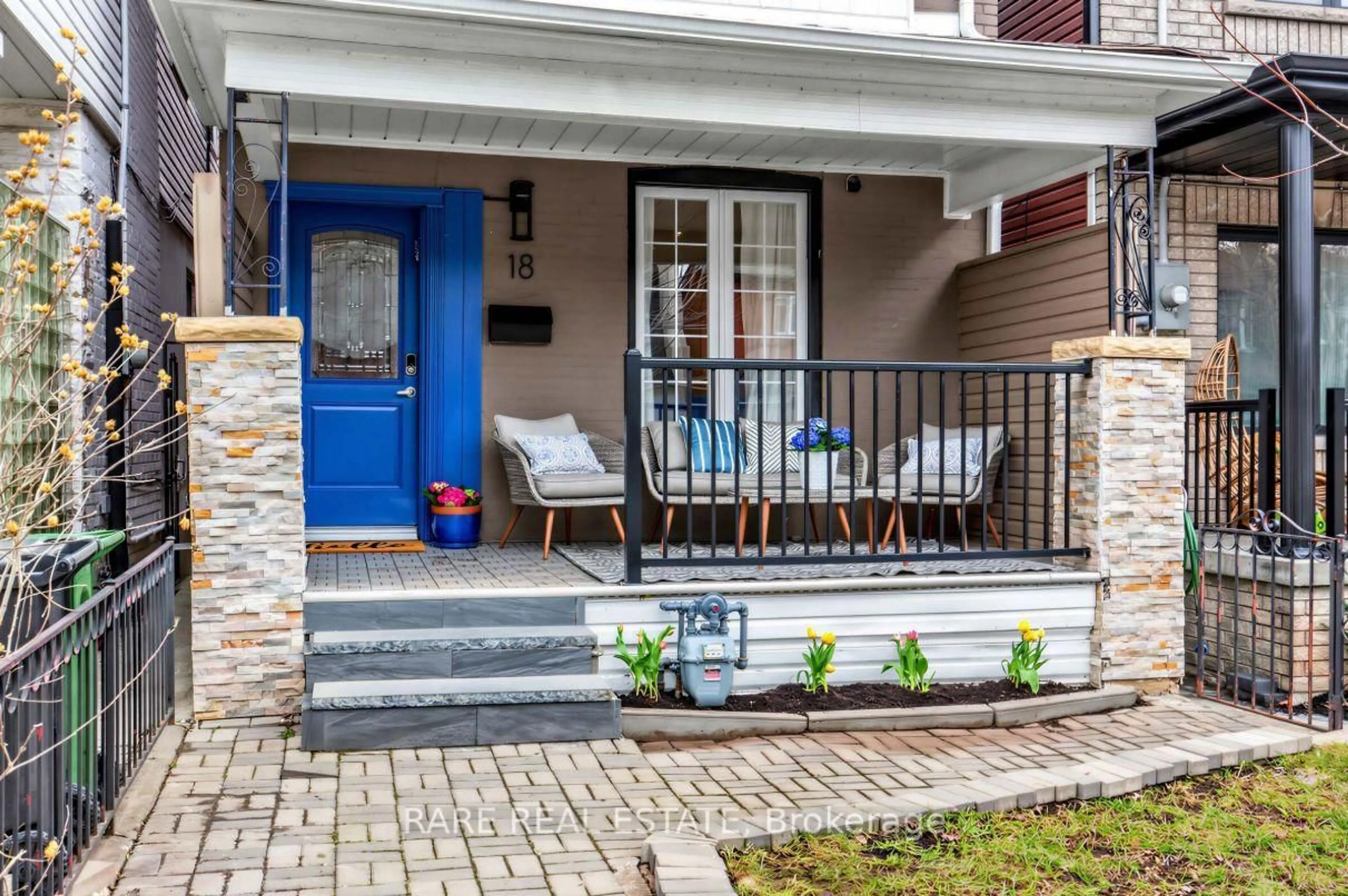 Home with brick exterior material, street for 18 Earlscourt Ave, Toronto Ontario M6E 4A6