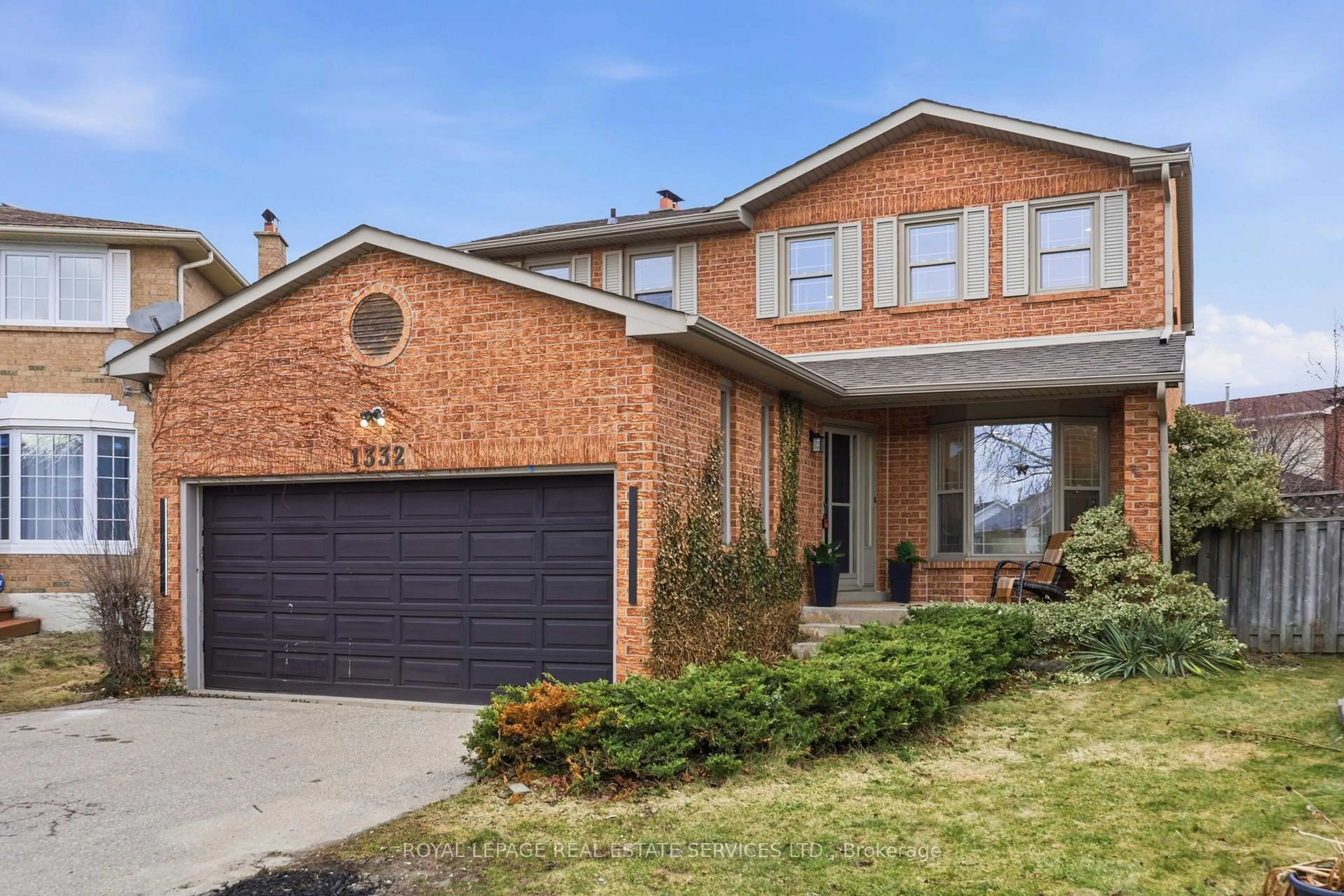 Home with brick exterior material, street for 1332 Quinpool Crt, Mississauga Ontario L5C 4J3