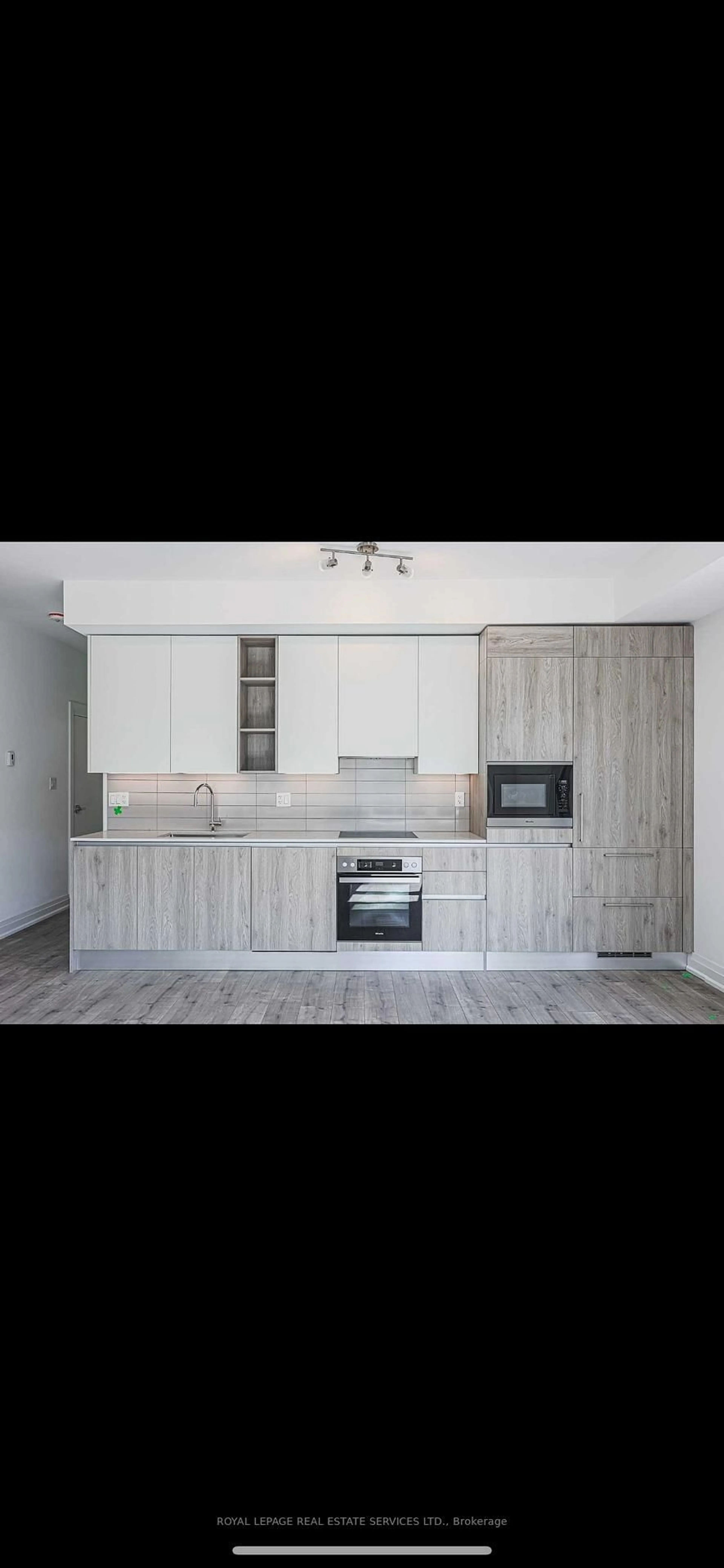 Standard kitchen, wood/laminate floor for 28 Marina Ave #23, Toronto Ontario M8W 1K3