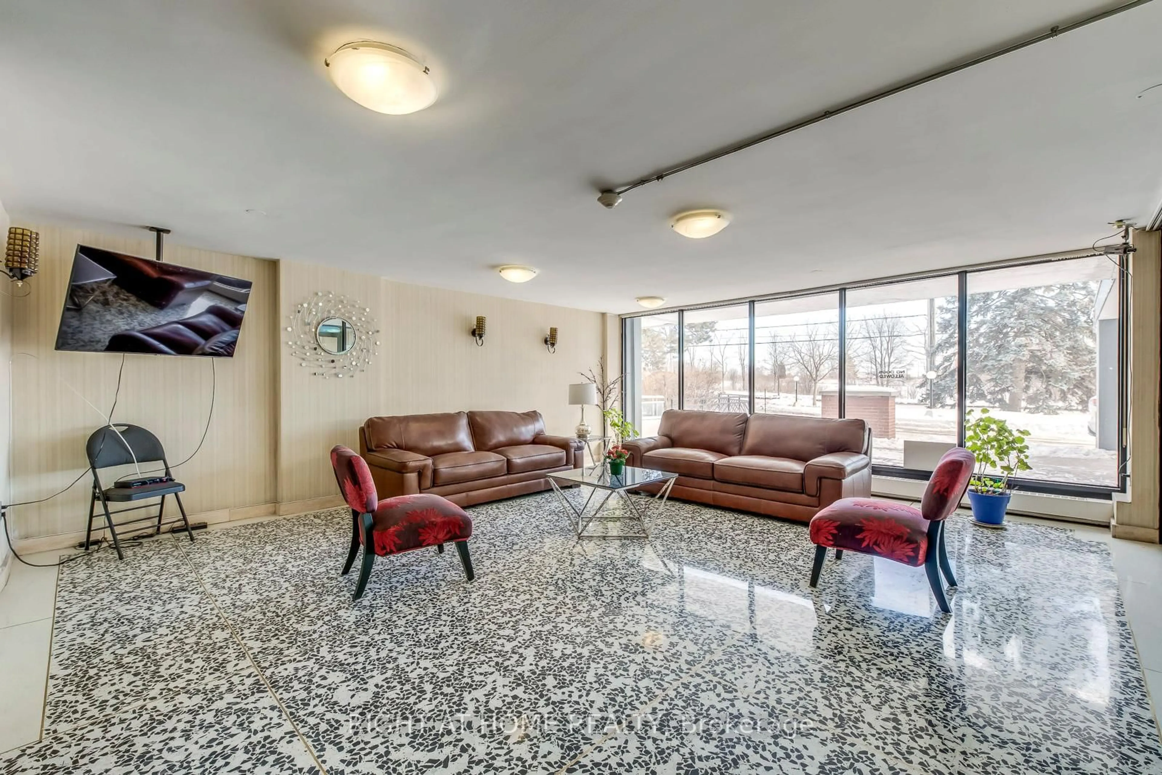 Lobby for 3460 Keele St #103, Toronto Ontario M3J 1L9