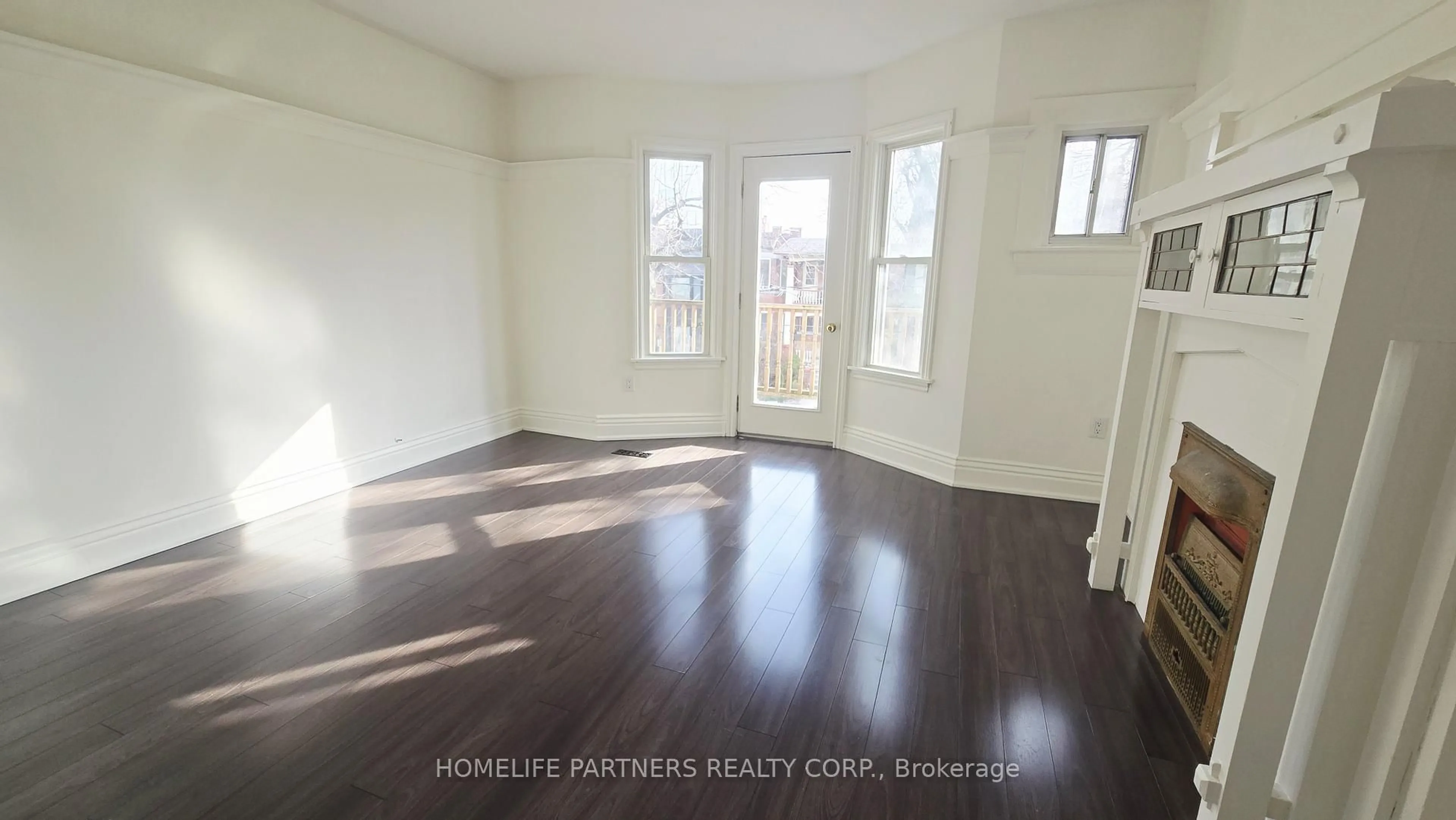 A pic of a room for 86 Macdonell Ave, Toronto Ontario M6R 2A2