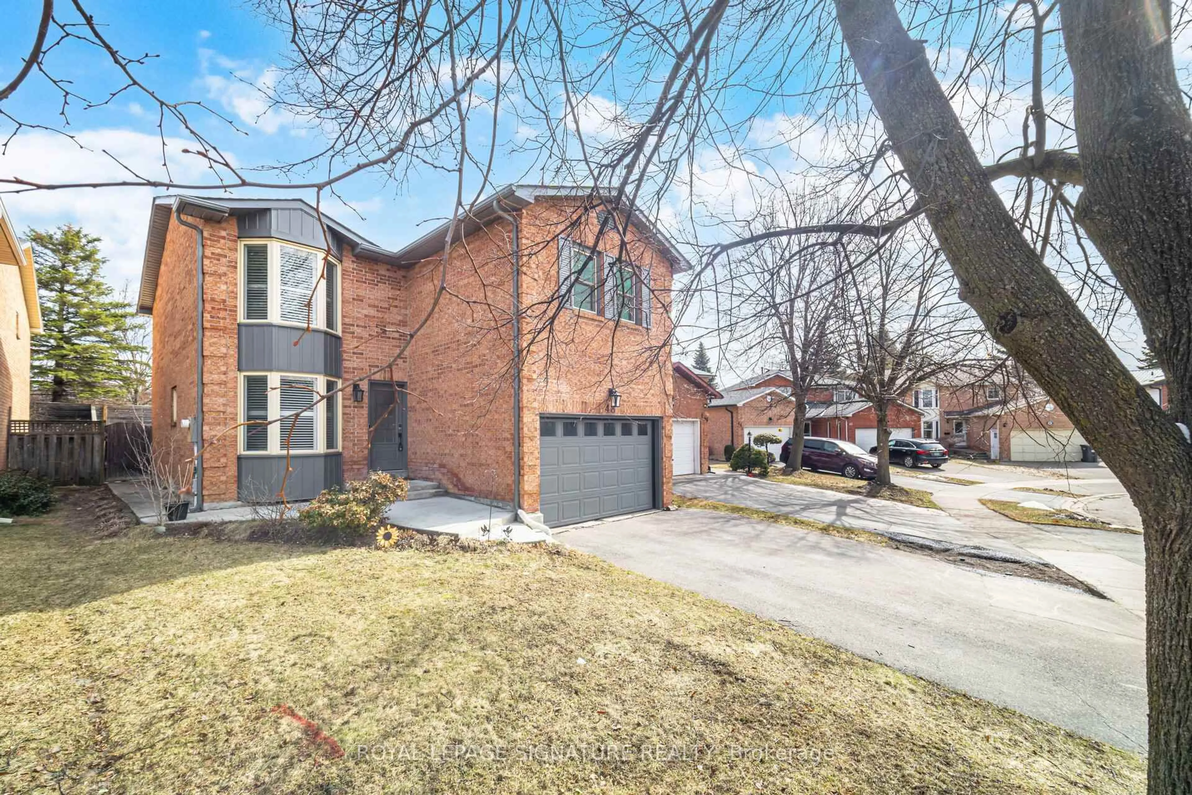 Home with brick exterior material, street for 48 Evalene Crt, Brampton Ontario L6Z 3A5
